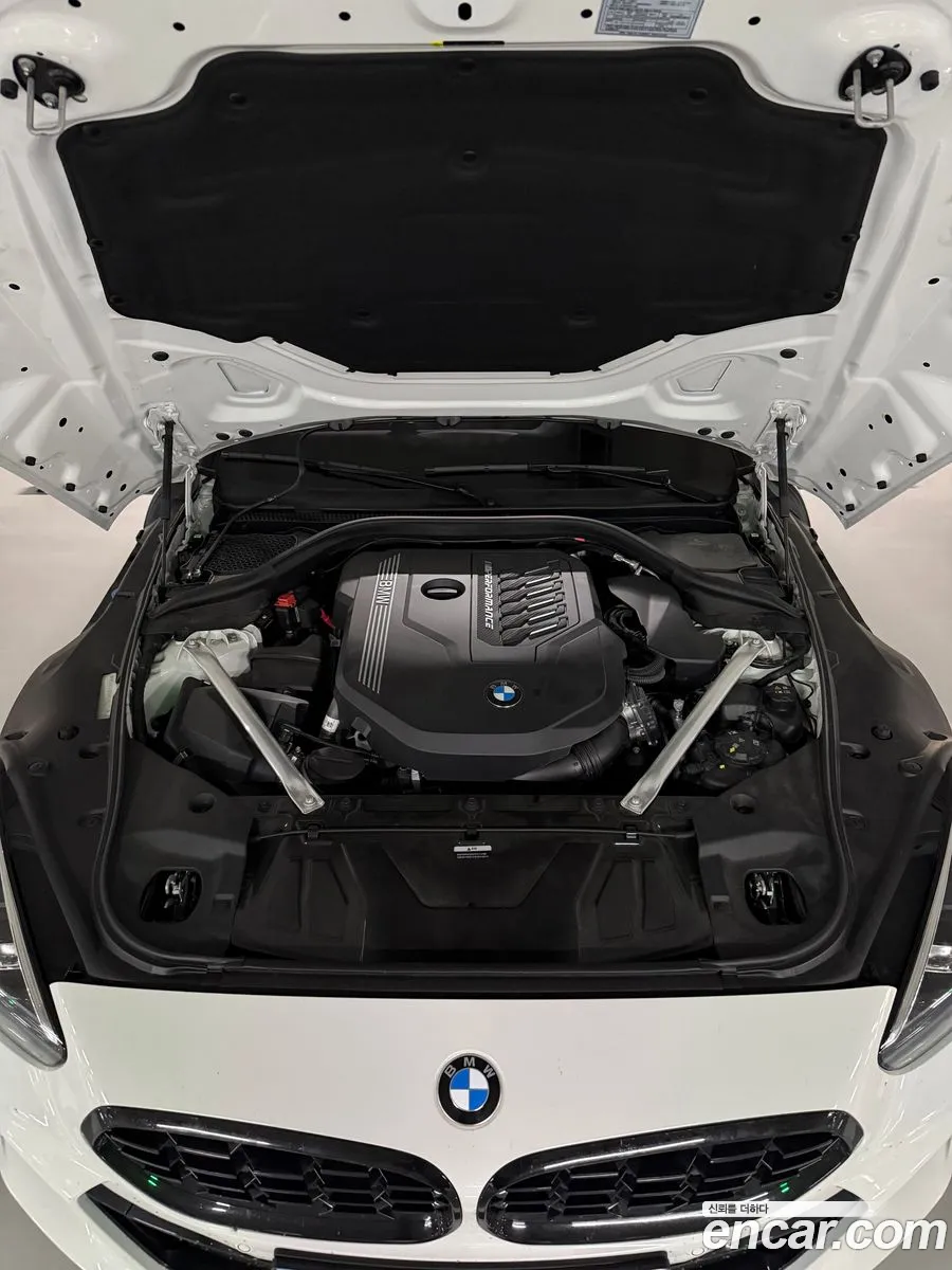 BMW Z4 2025 — 2