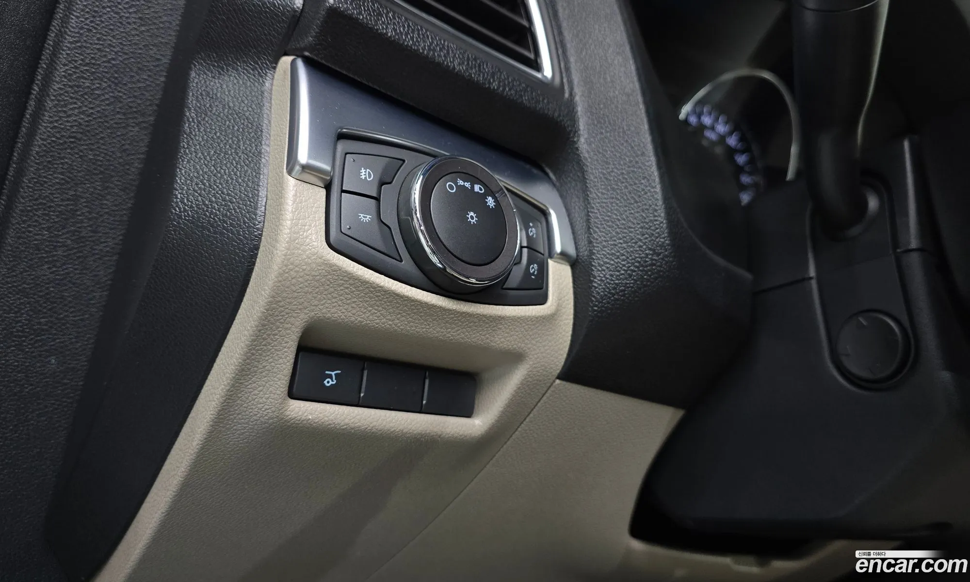 Ford Explorer 2019 1FM5K8FH6KGA74668 — 28