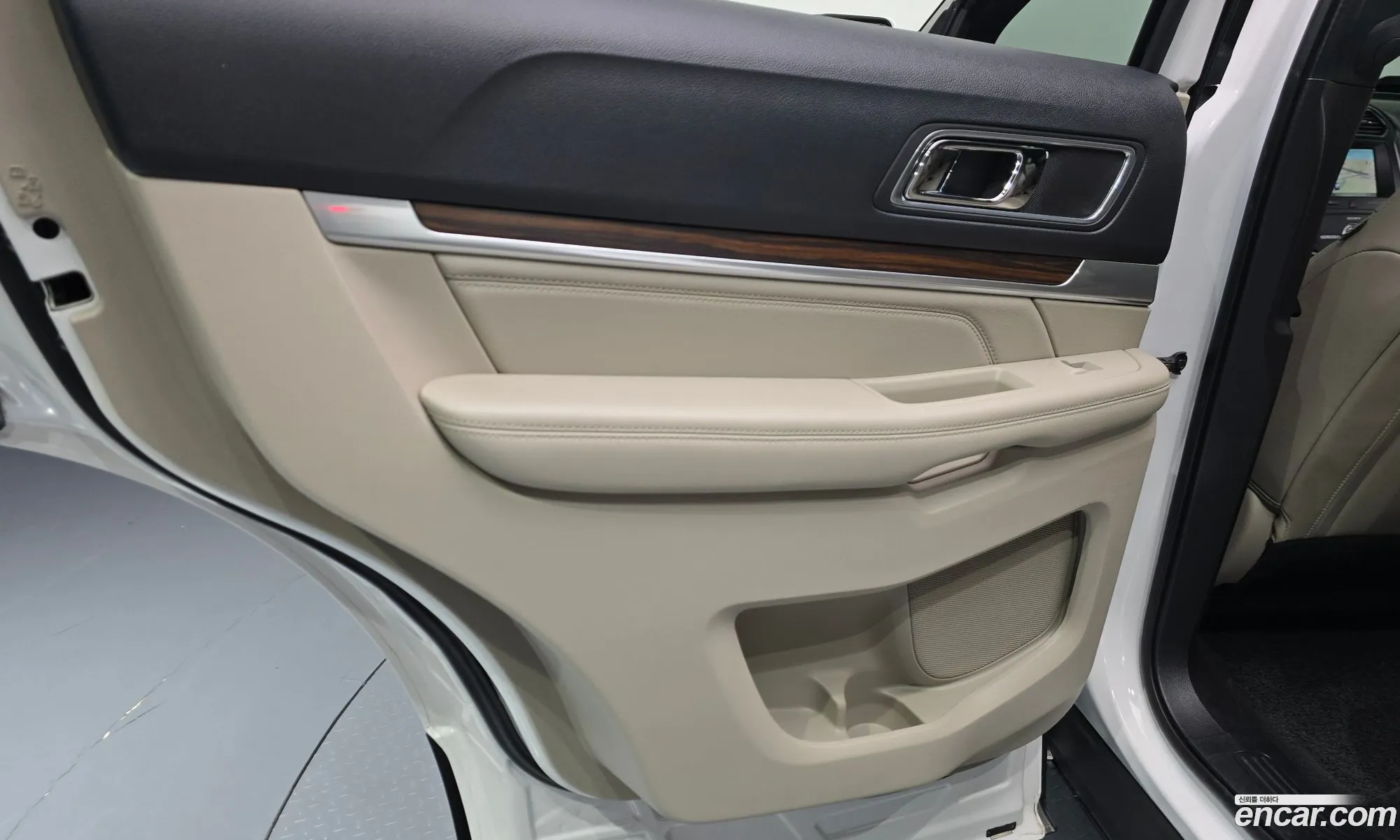 Ford Explorer 2019 1FM5K8FH6KGA74668 — 9