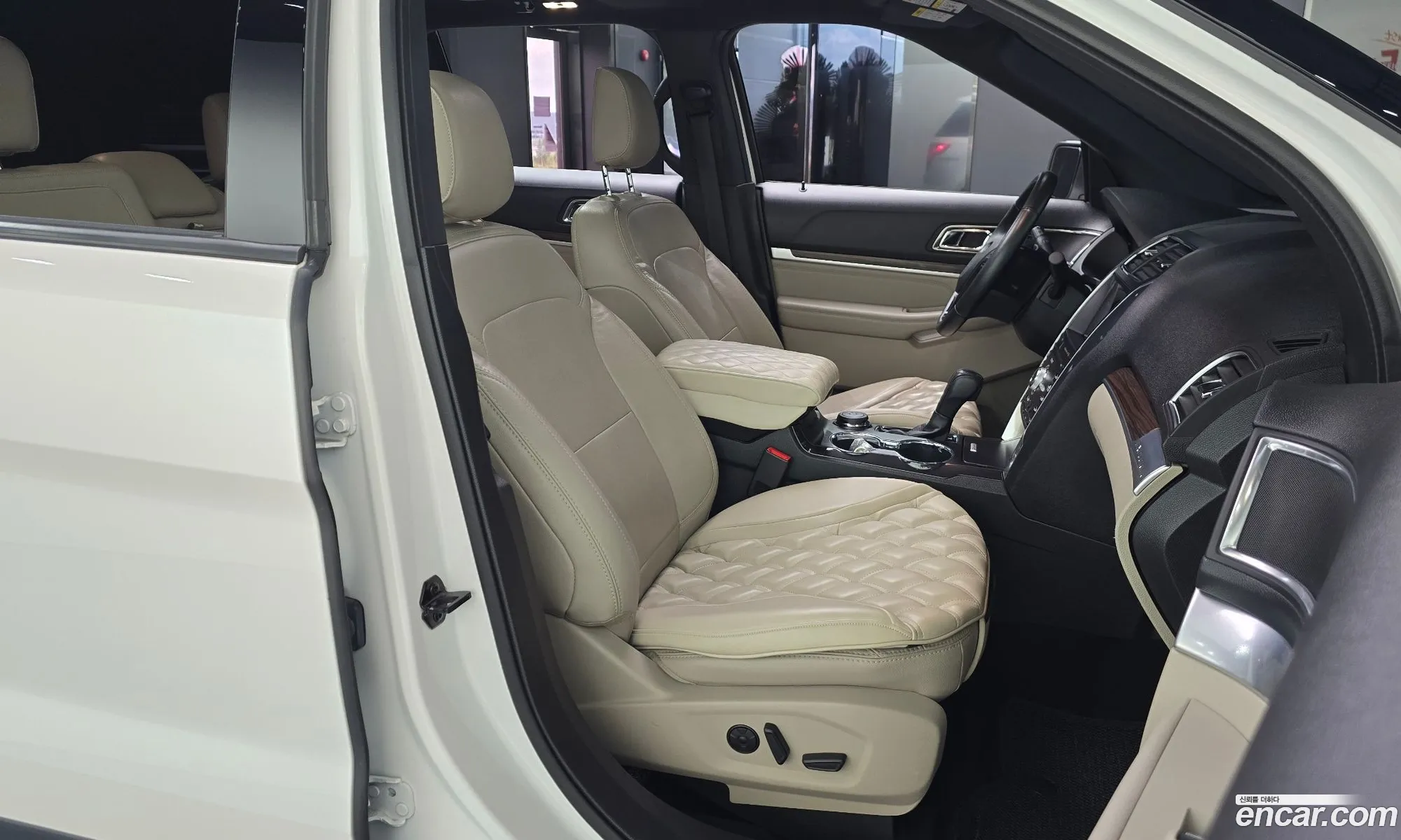 Ford Explorer 2019 1FM5K8FH6KGA74668 — 22