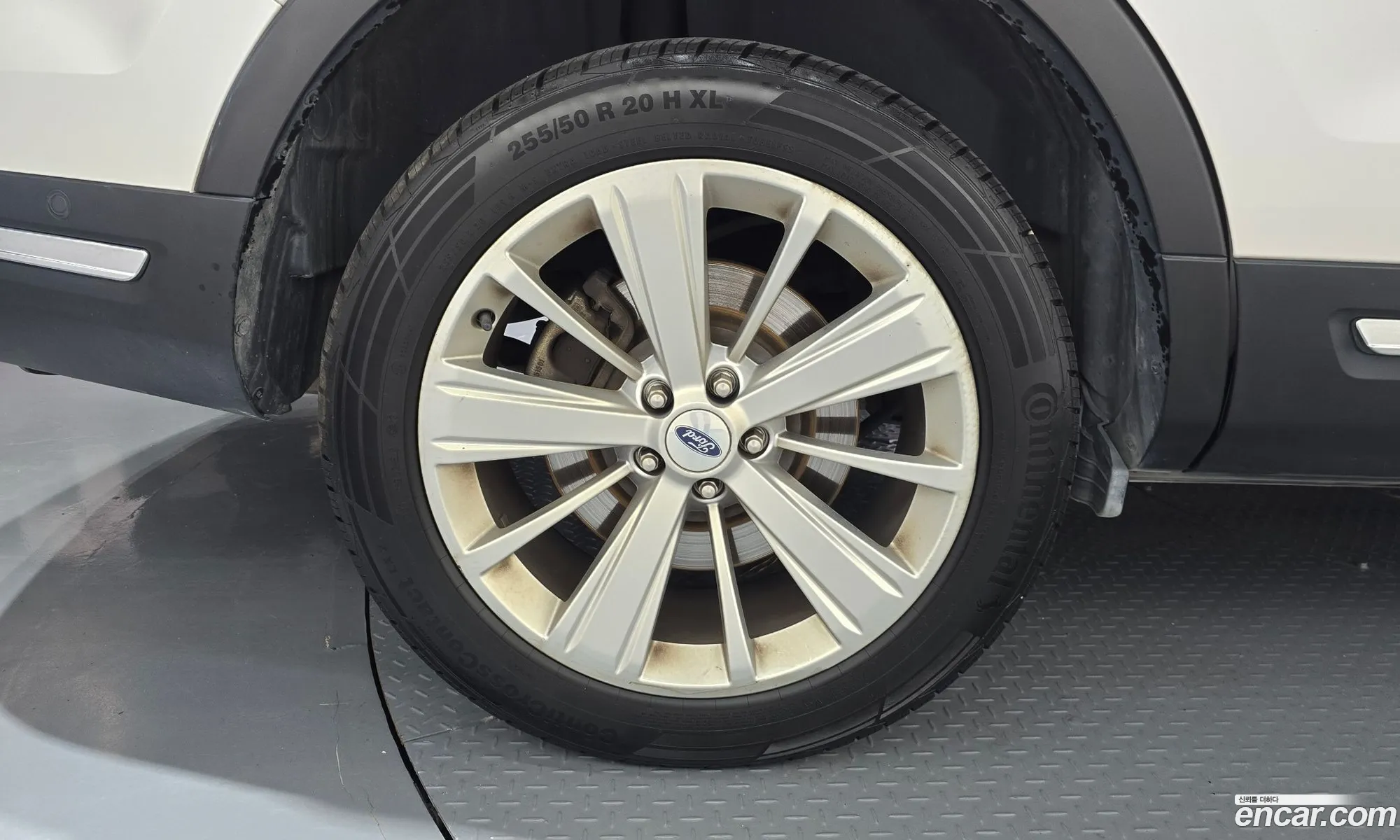 Ford Explorer 2019 1FM5K8FH6KGA74668 — 13