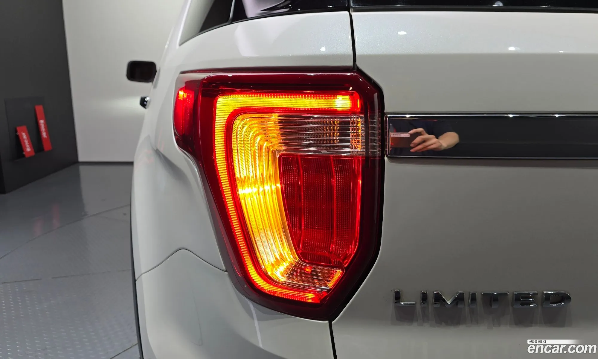 Ford Explorer 2019 1FM5K8FH6KGA74668 — 4