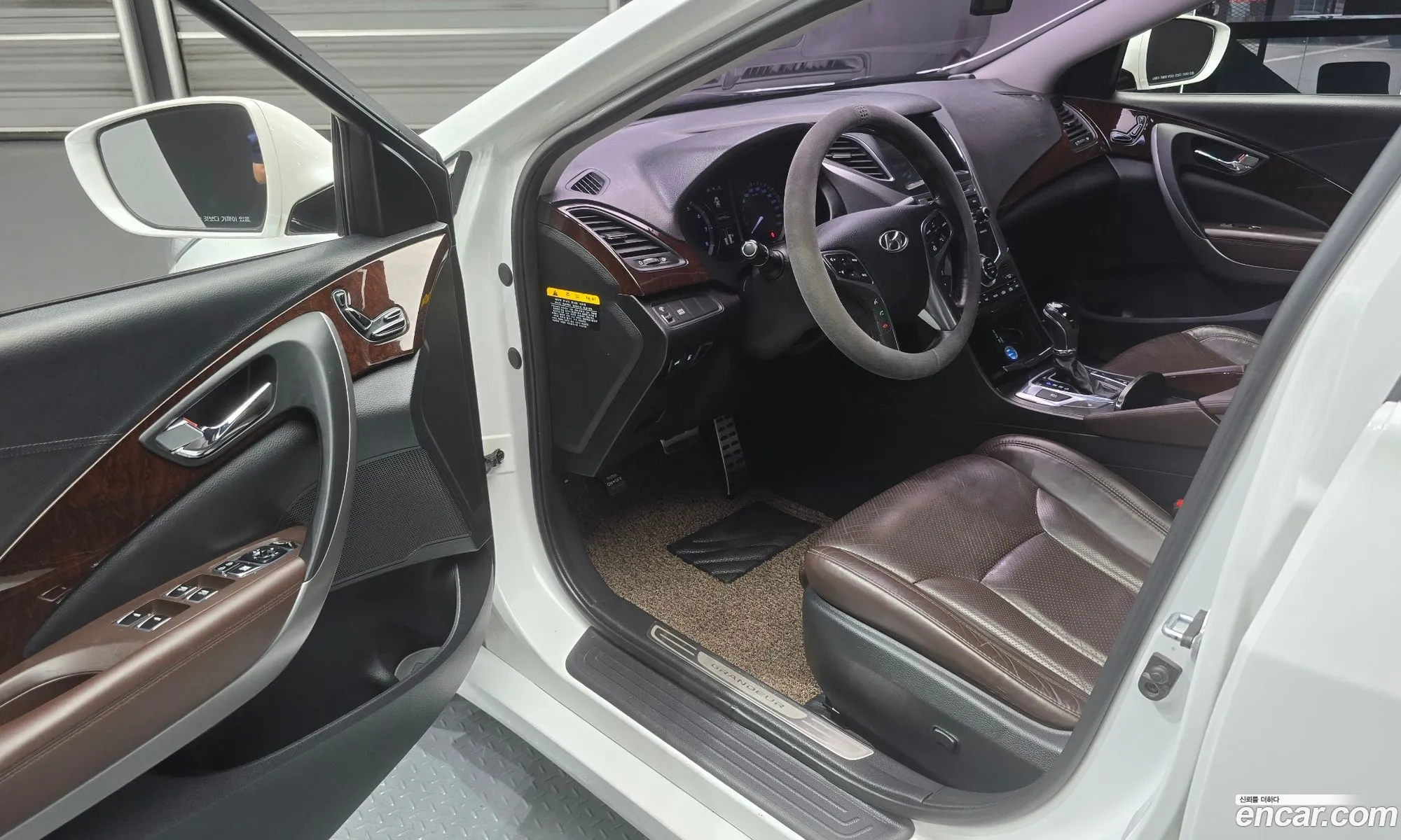 Hyundai Grandeur HG 2015 — 30