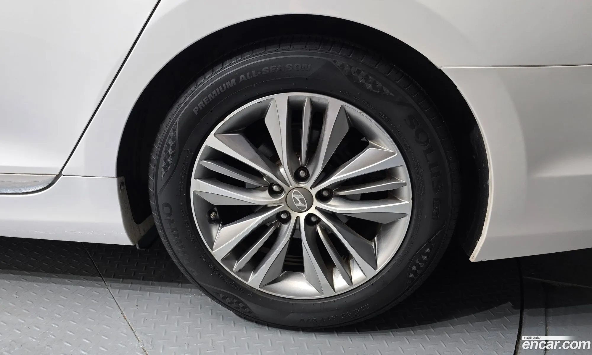 Hyundai Grandeur HG 2015 — 5