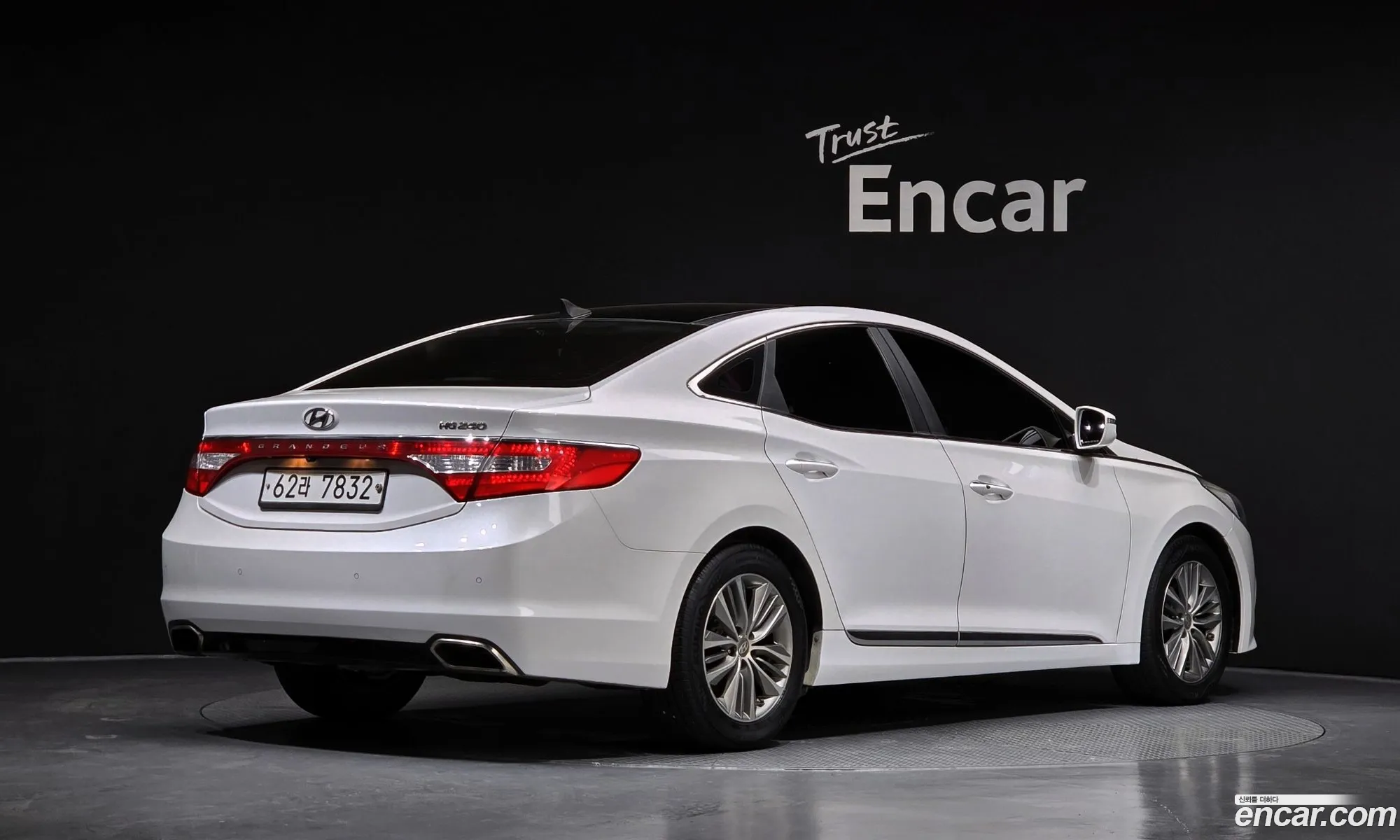 Hyundai Grandeur HG 2015 — 27