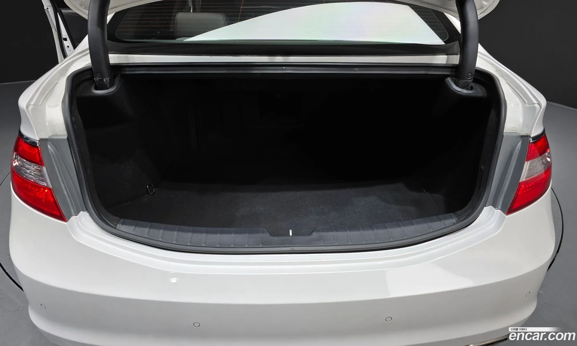 Hyundai Grandeur HG 2015 — 20