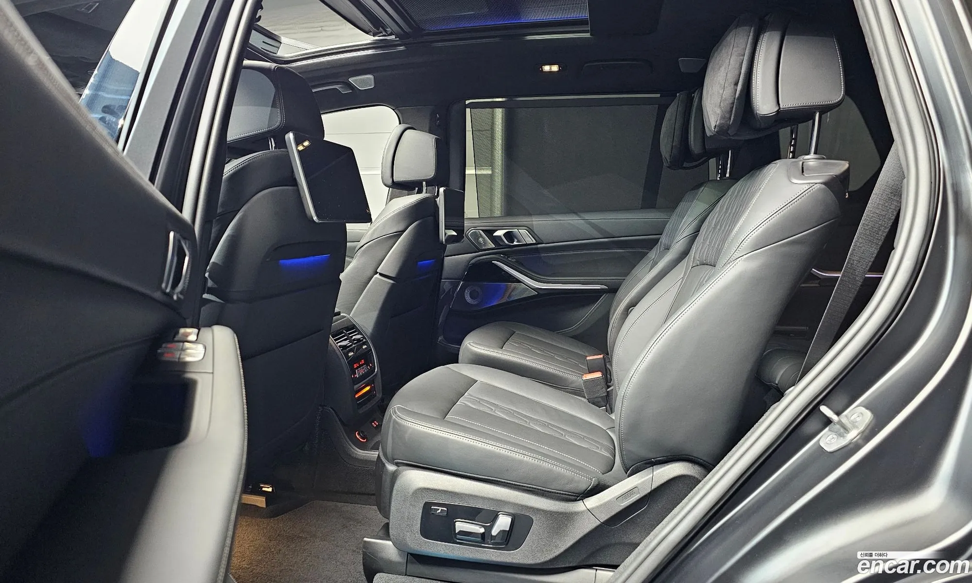 BMW X7 2021 — 12
