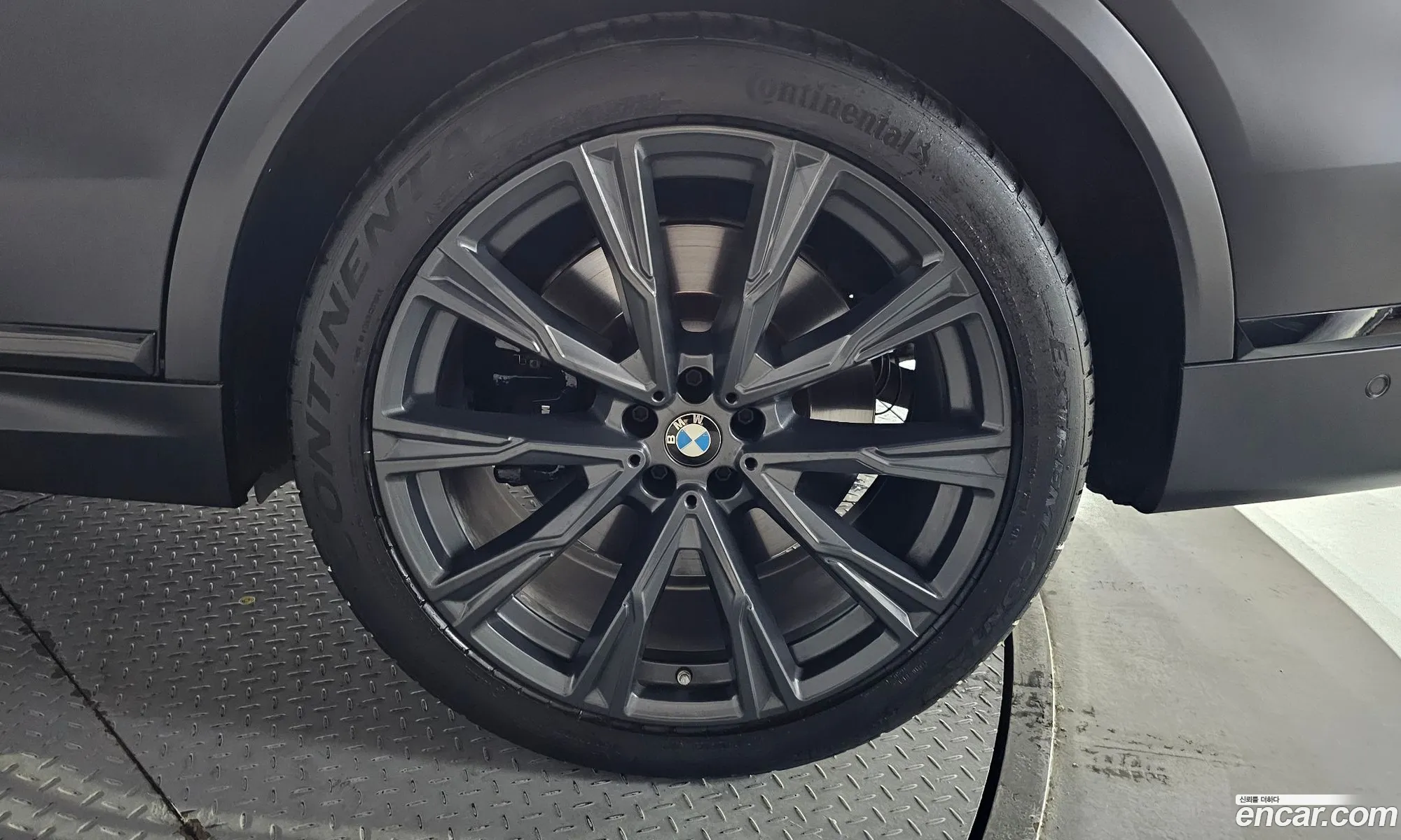 BMW X7 2021 — 11