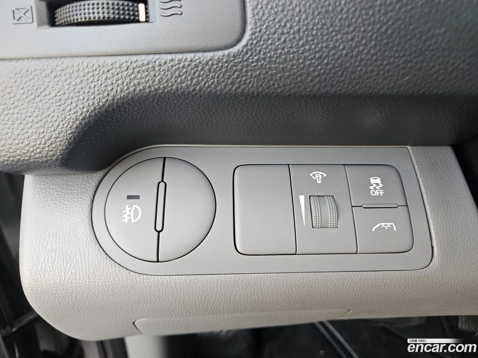 Hyundai Grand Starex 2012 — 17