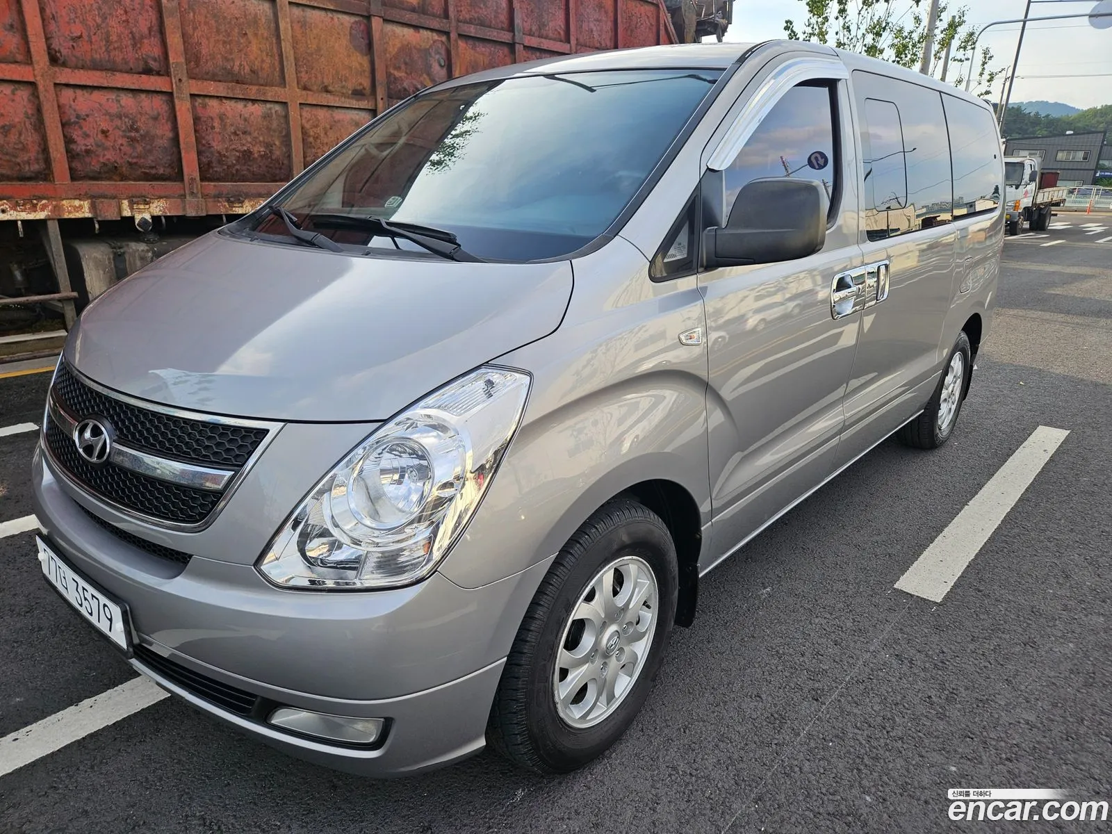 Hyundai Grand Starex 2012 — 16