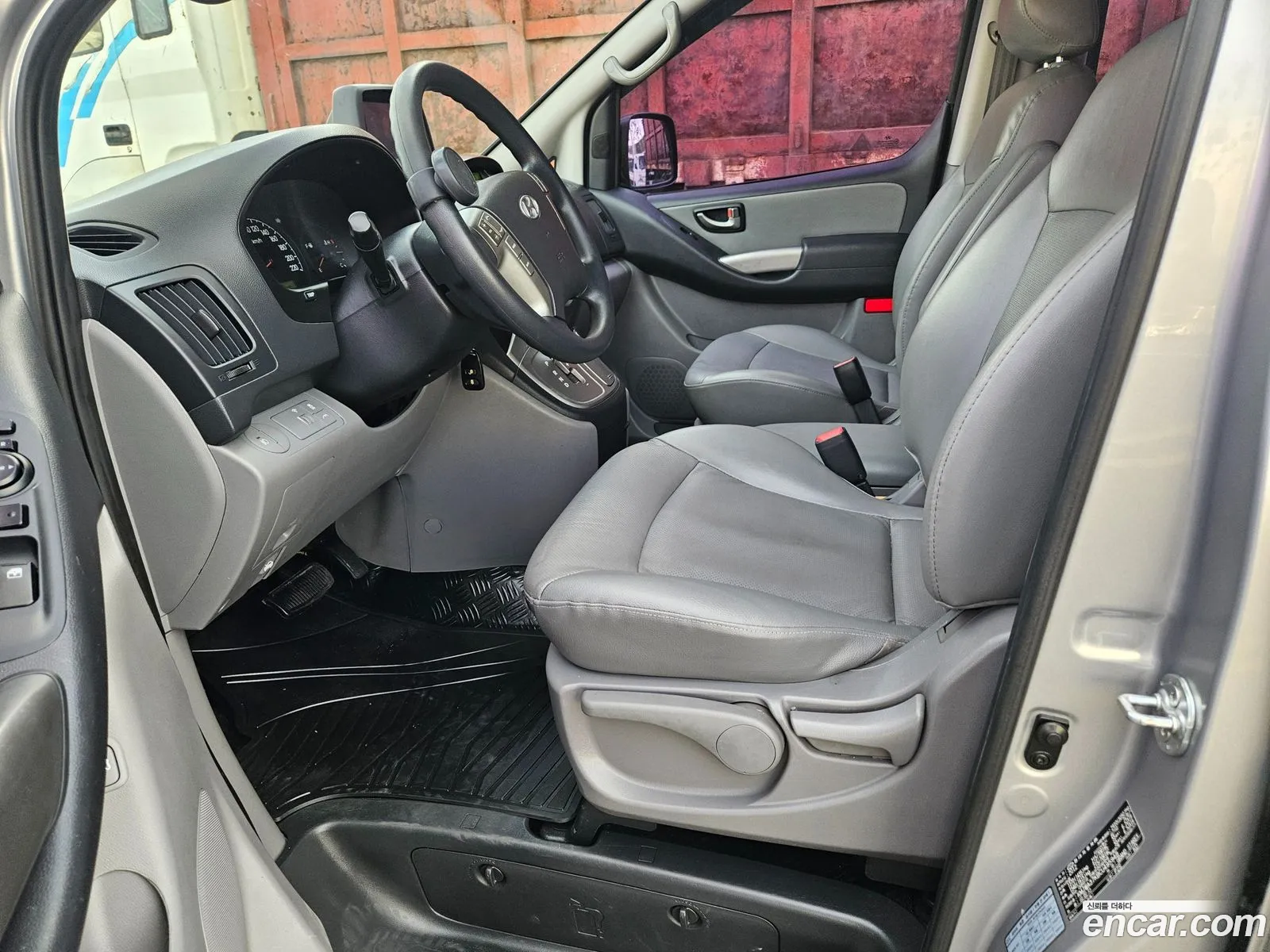 Hyundai Grand Starex 2012 — 4