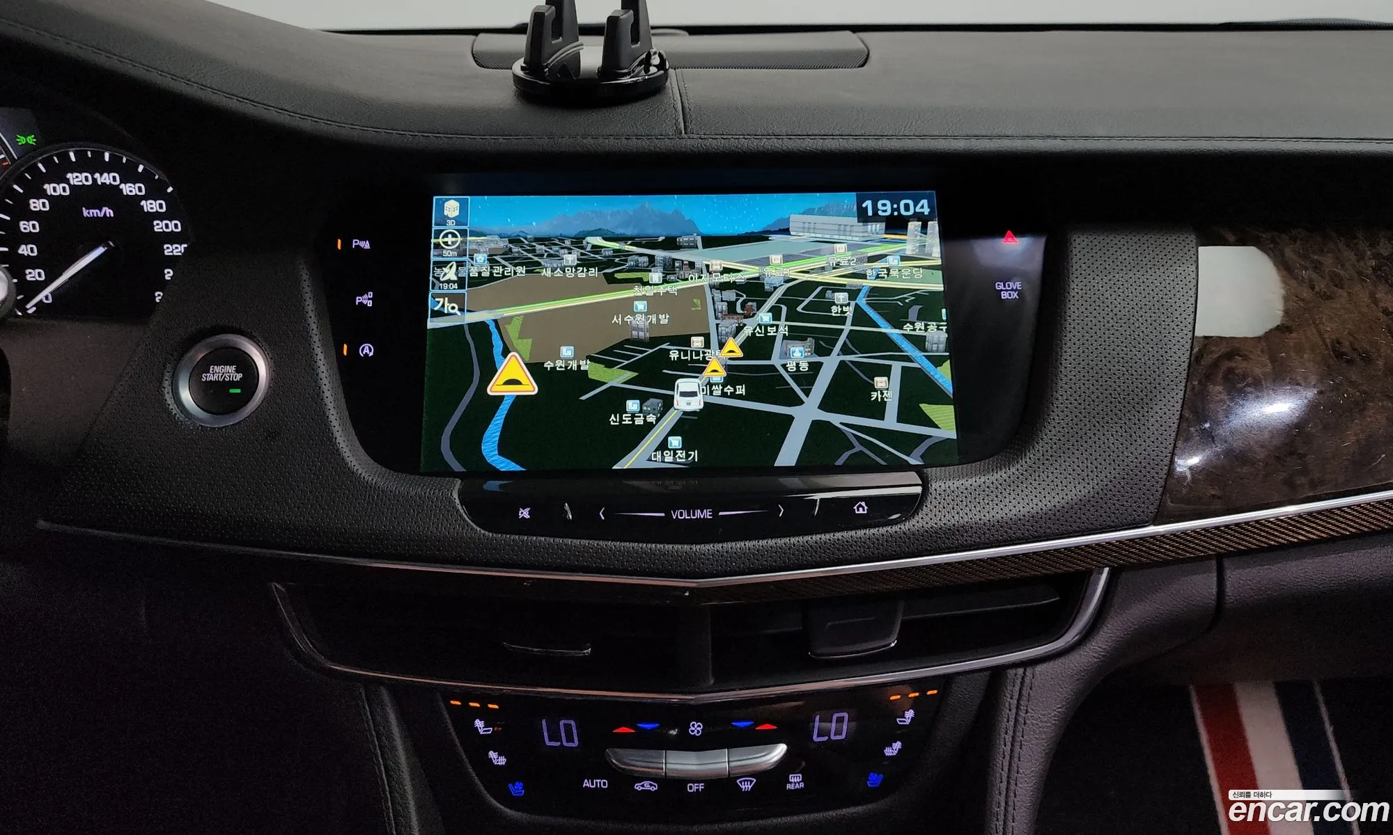Cadillac CT6 2018 1G6K95RX1JU156539 — 18