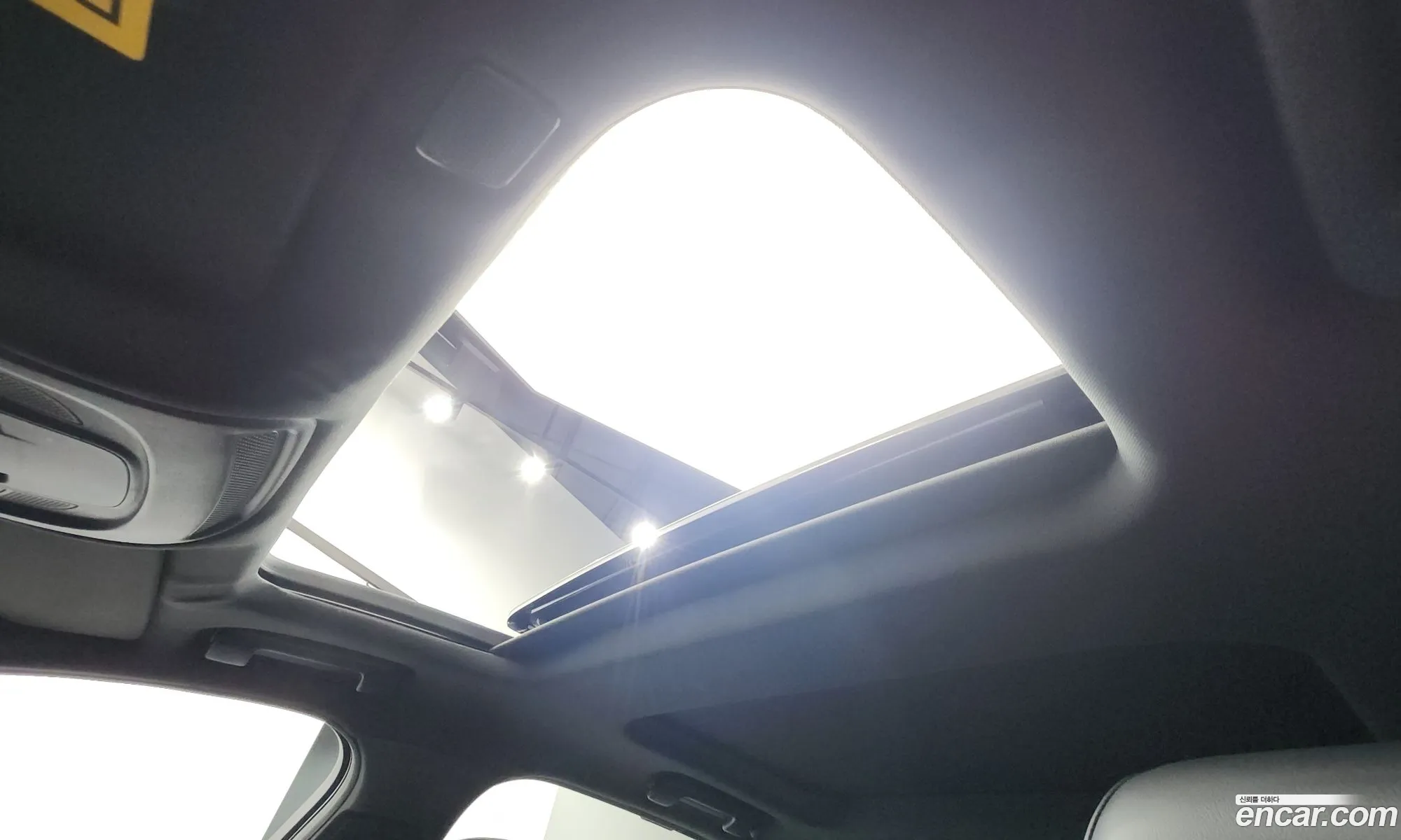 Cadillac CT6 2018 1G6K95RX1JU156539 — 19