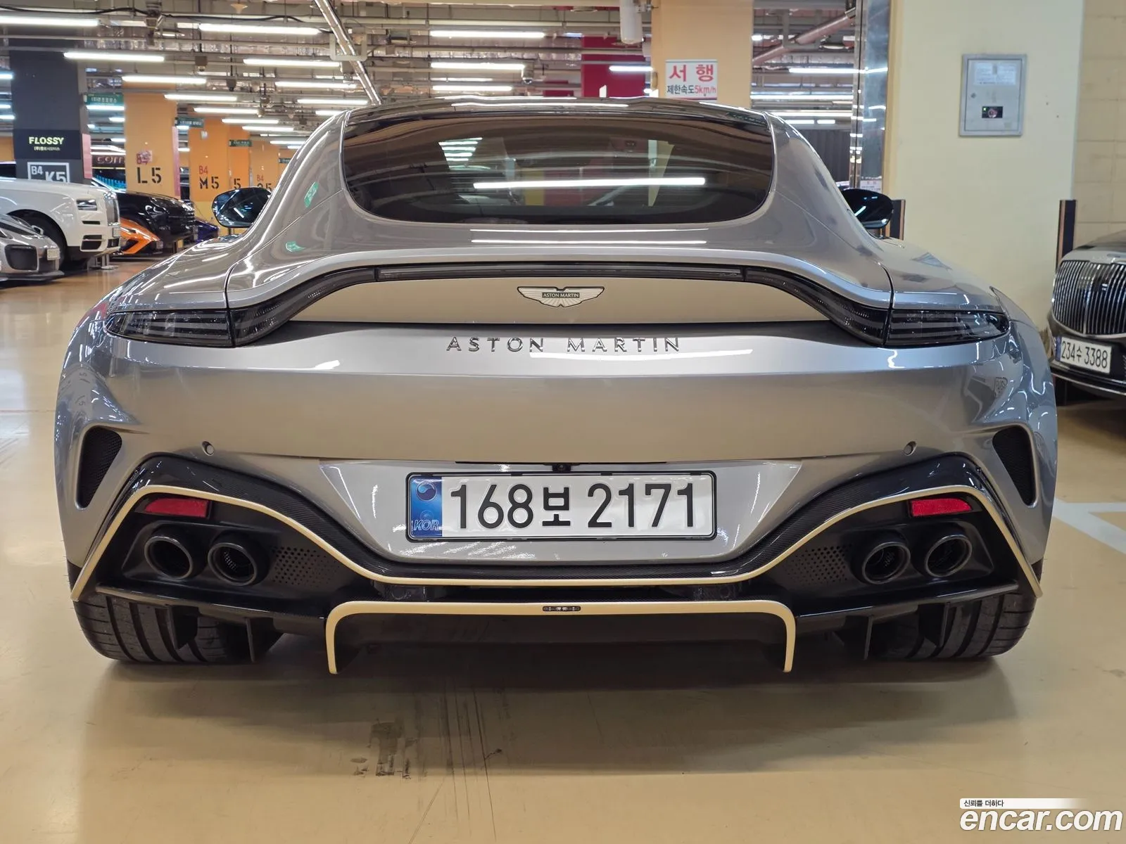 Aston Martin Vantage 2025 — 19