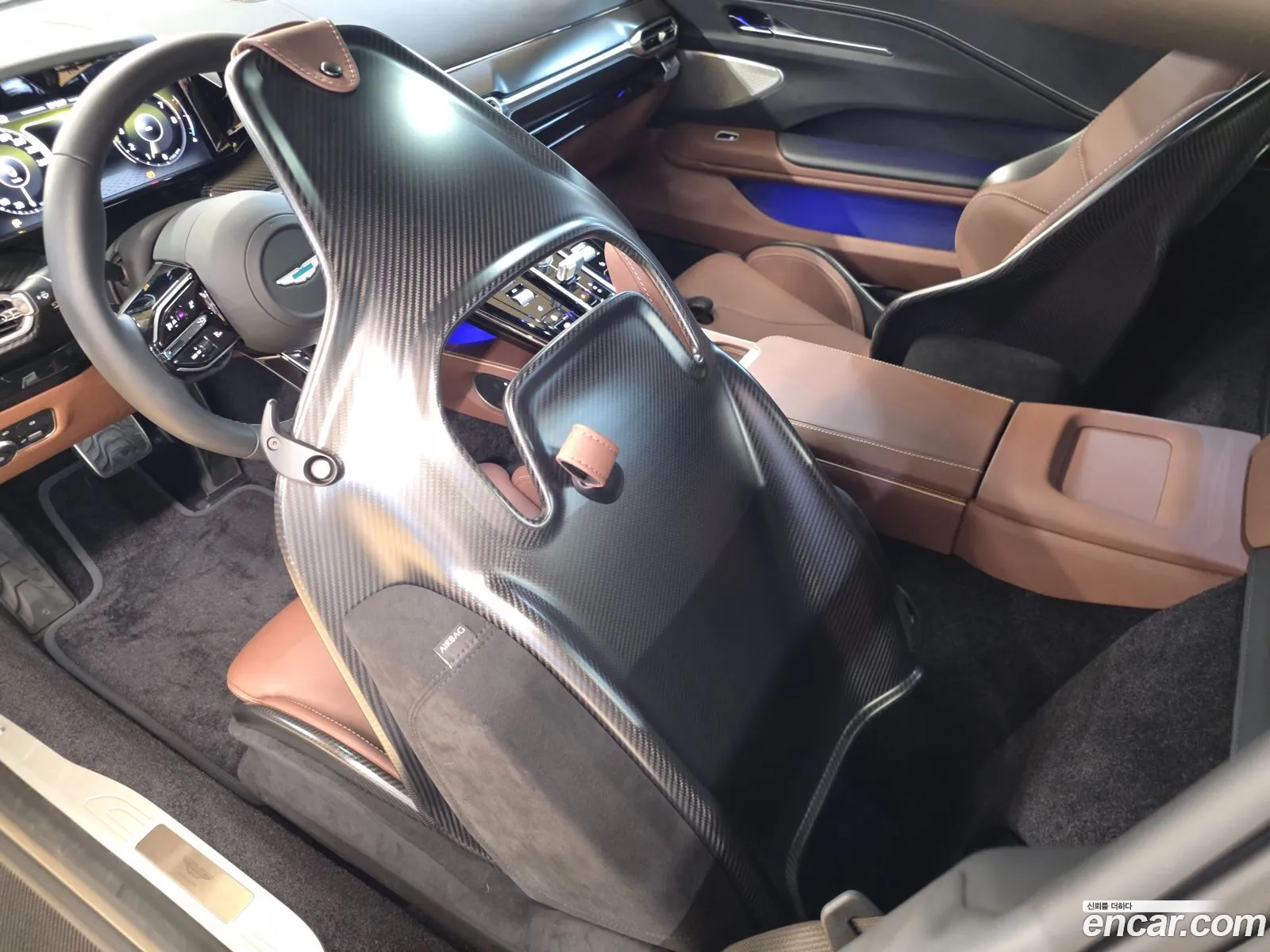 Aston Martin Vantage 2025 — 6