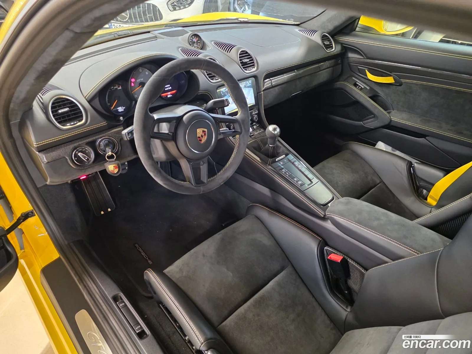 Porsche 718 Cayman