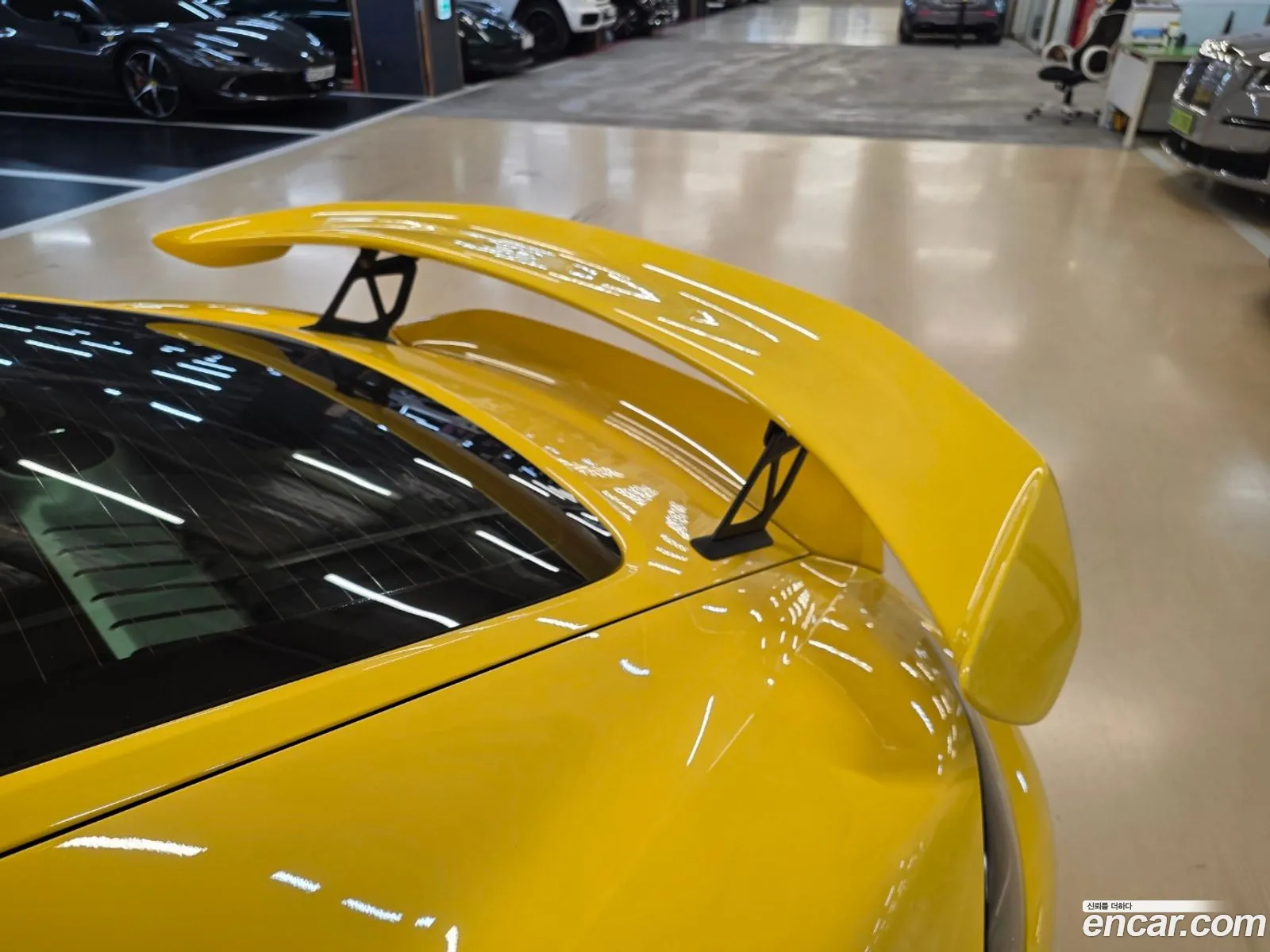 Porsche 718 Cayman 2020 — 16