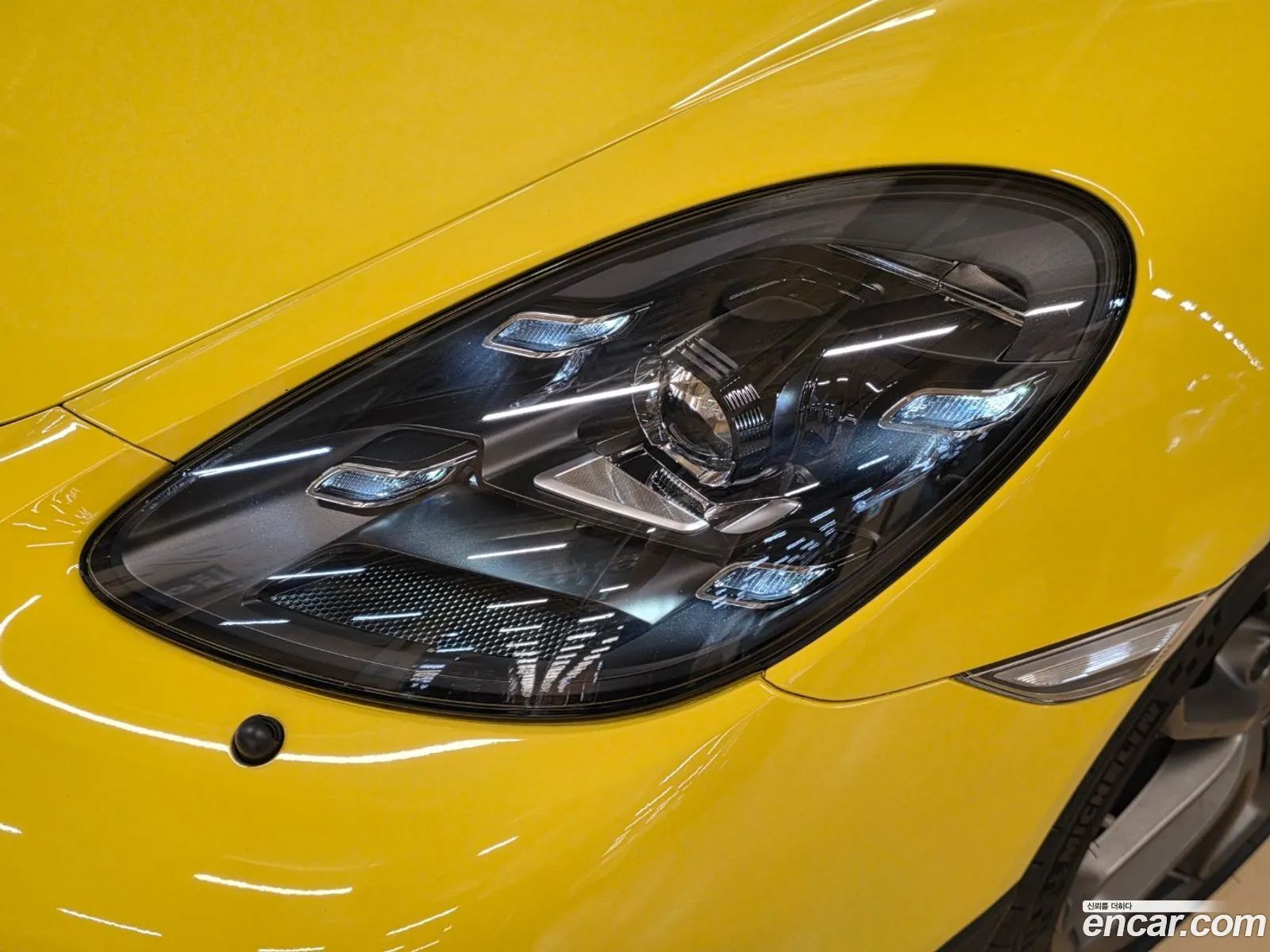 Porsche 718 Cayman 2020 — 19