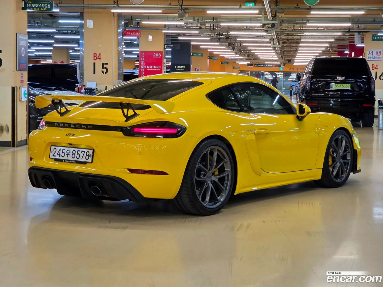 Porsche 718 Cayman