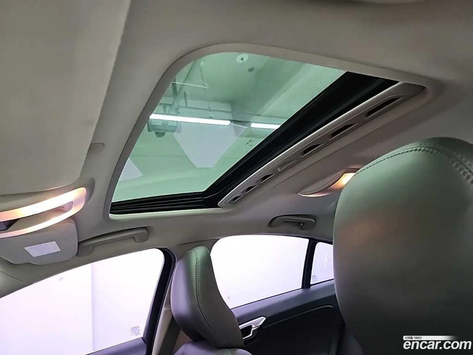 Volvo S60 2015 — 17