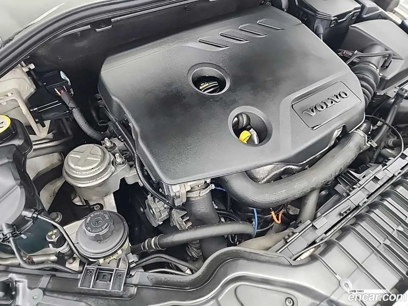 Volvo S60 2015 — 2