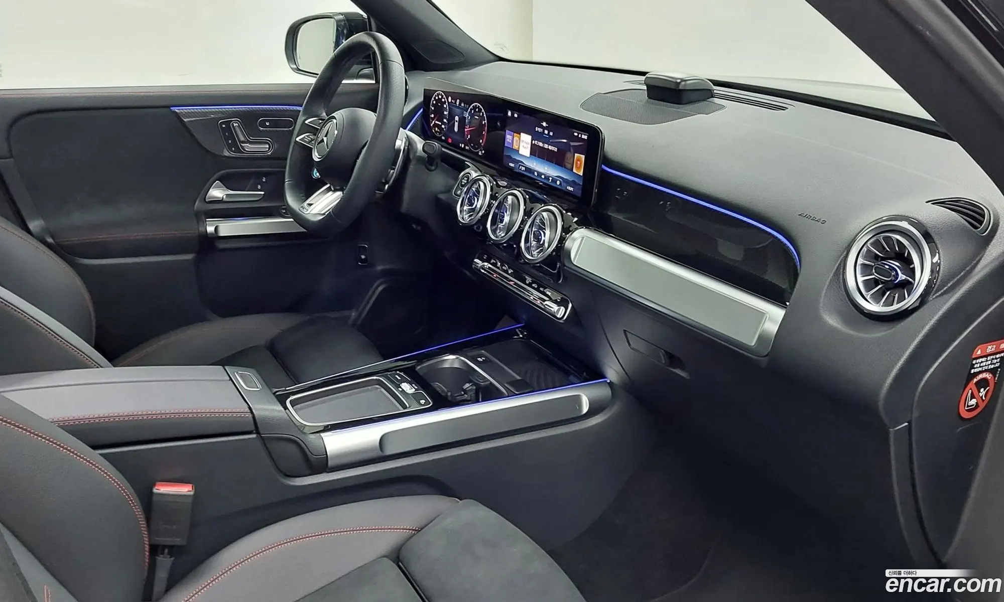 Mercedes-Benz GLB-Class X247 2025 — 2