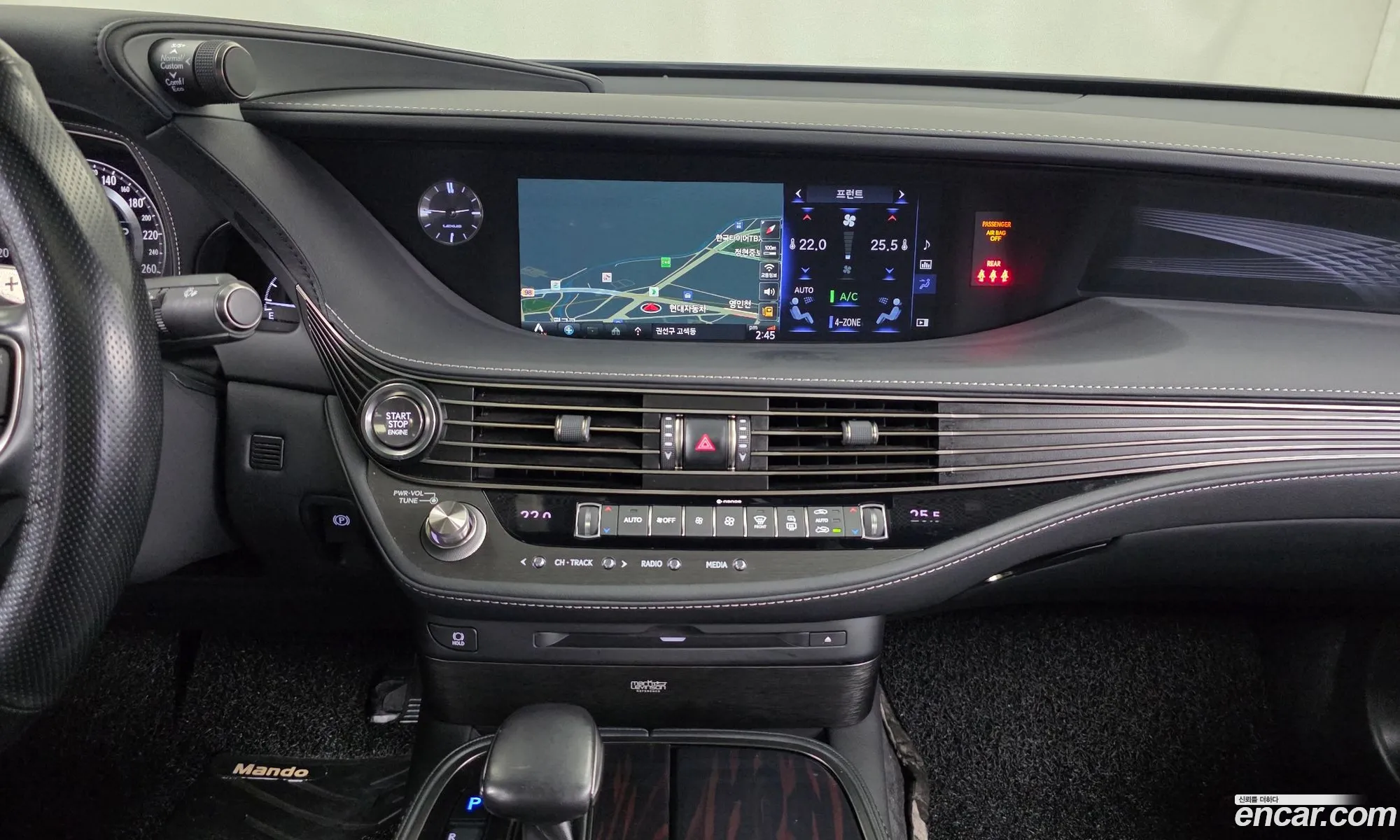 Lexus LS500 2019 — 12