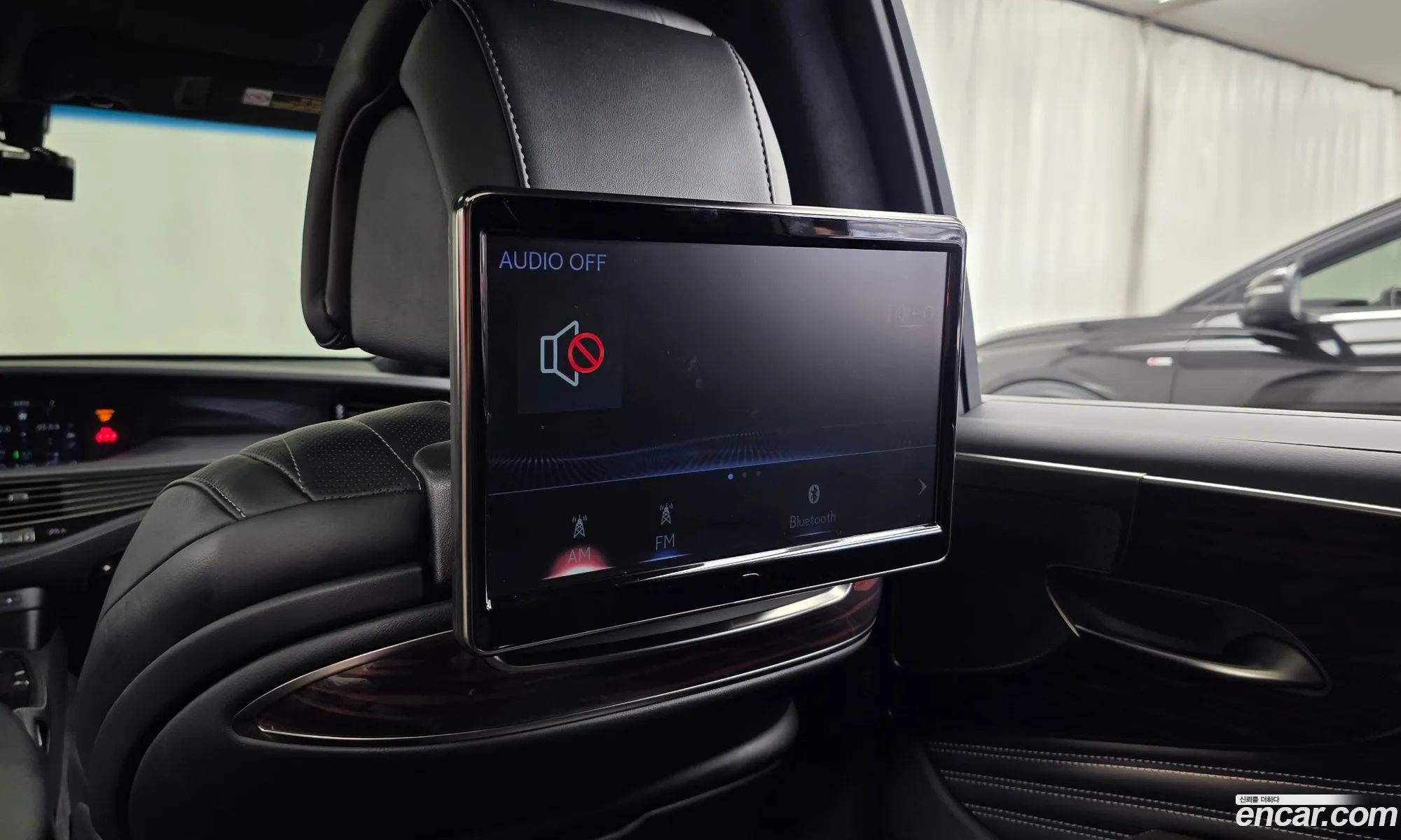 Lexus LS500 2019 — 5