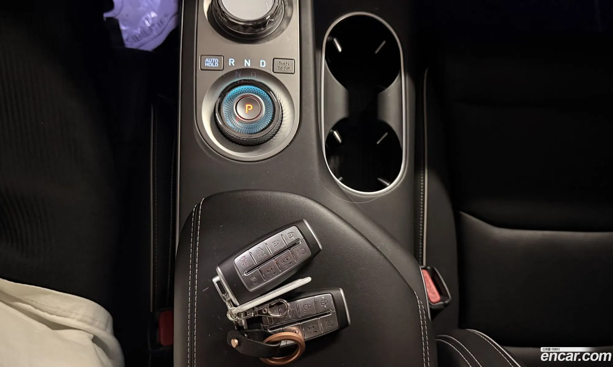 Genesis Electrified GV70 2022 — 10