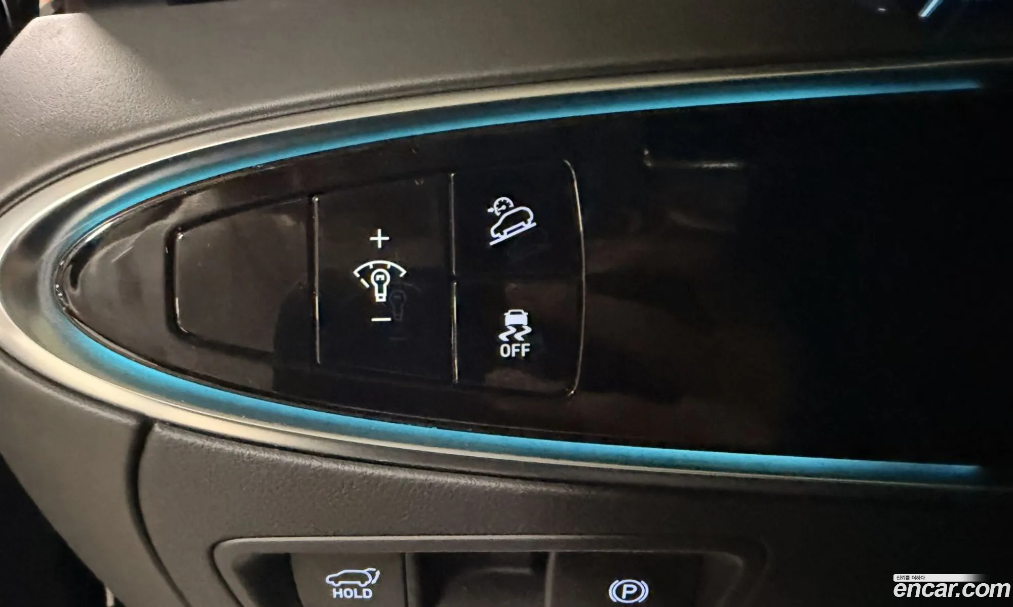Genesis Electrified GV70 2022 — 3