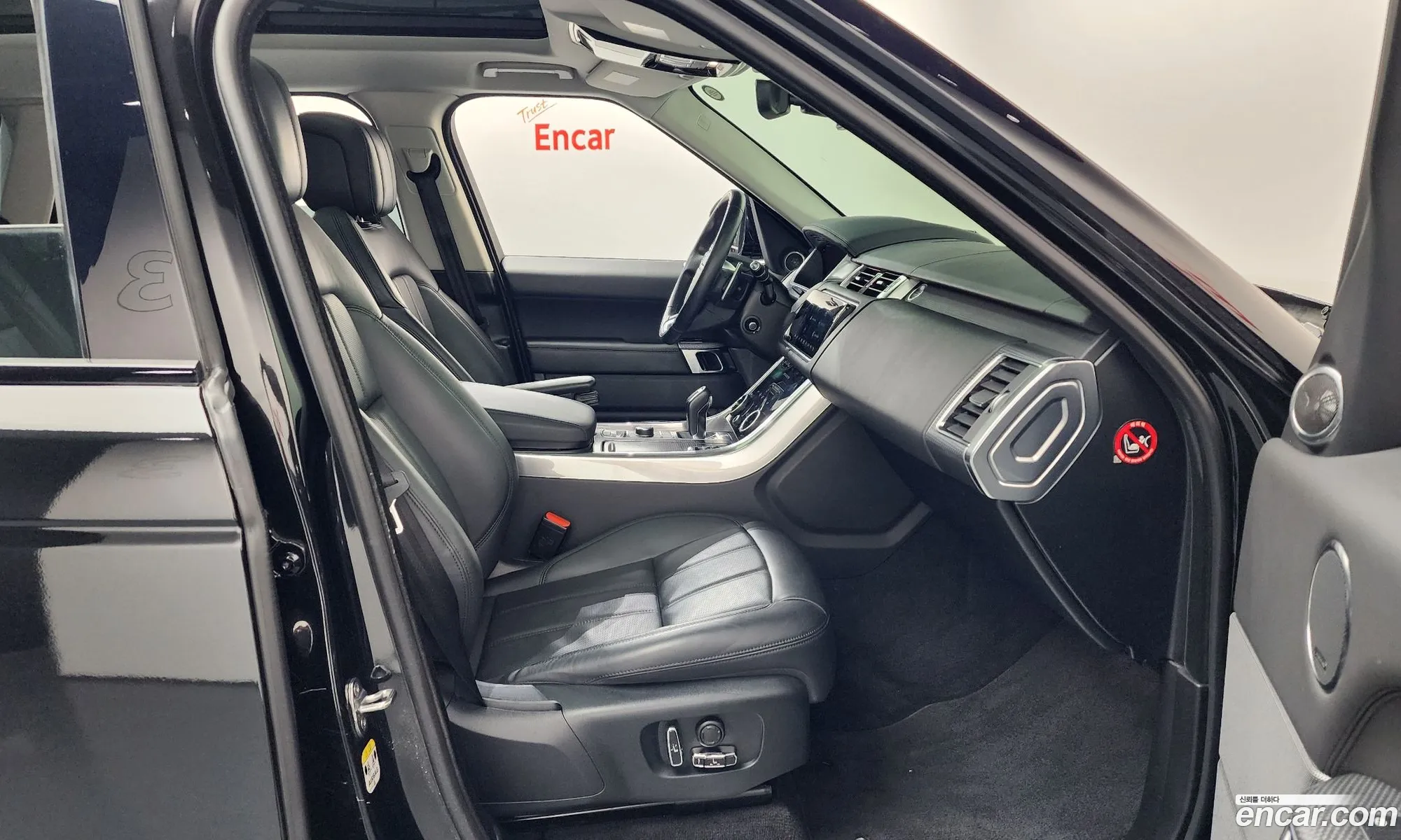 Land Rover Range Rover Sport 2019 — 13