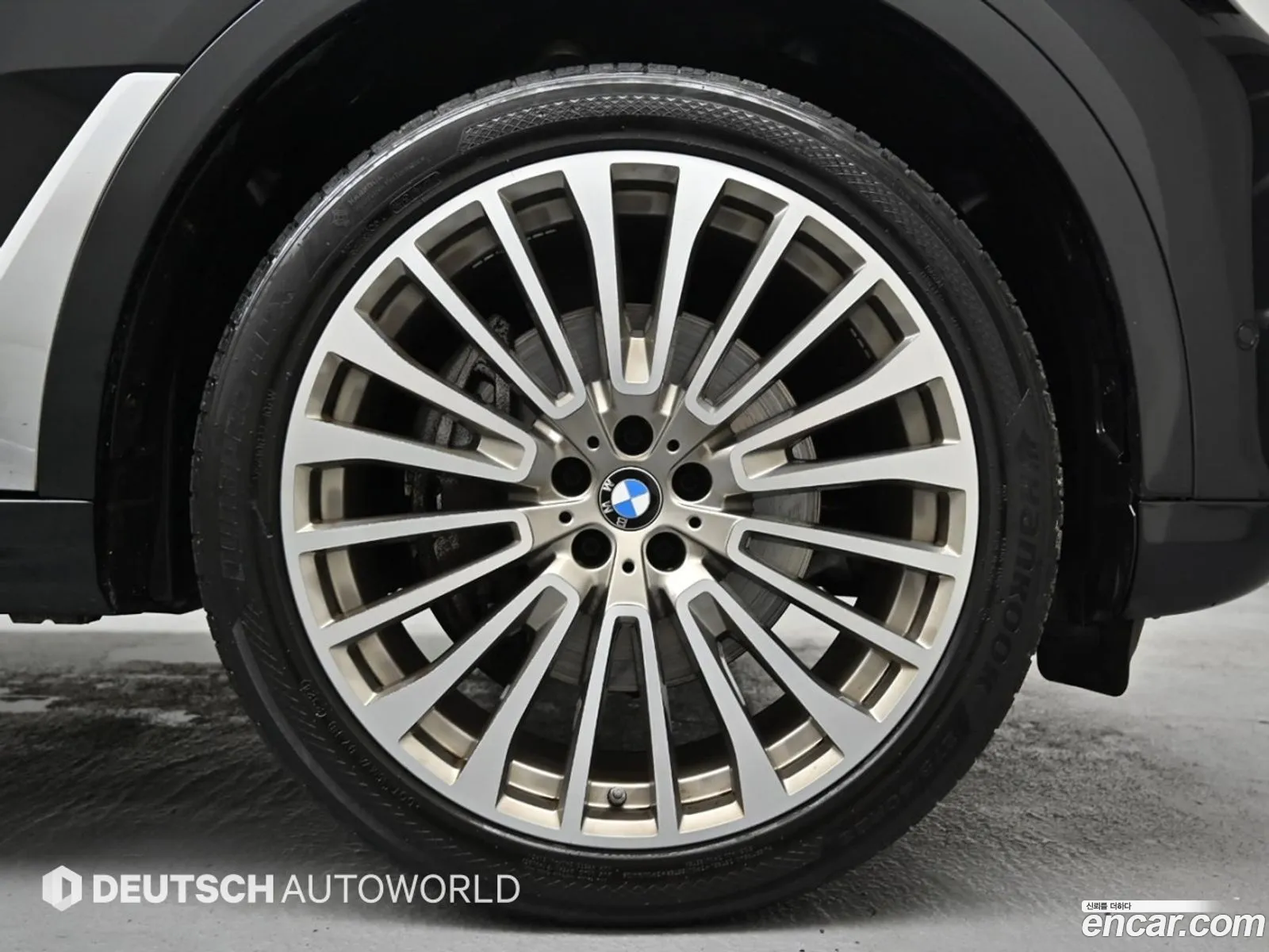 BMW X7 2021 — 15