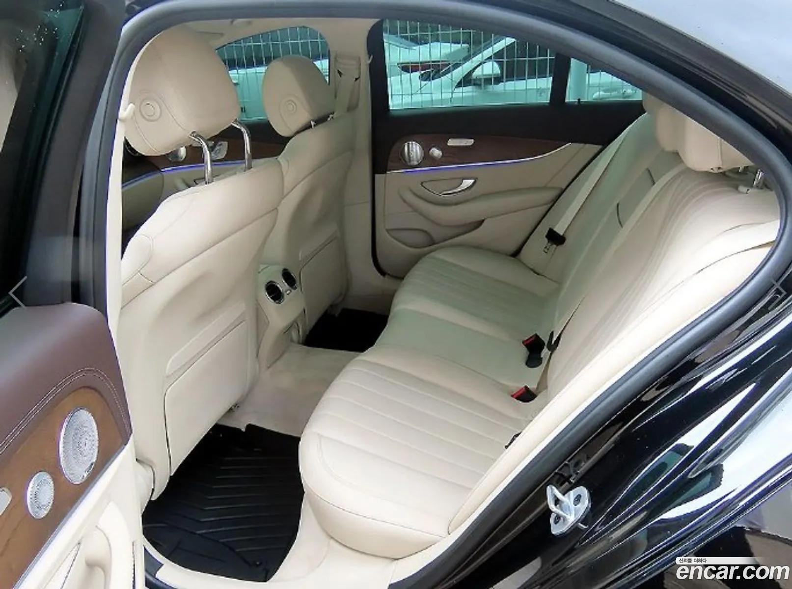 Mercedes-Benz E-Class W213 2020 — 10