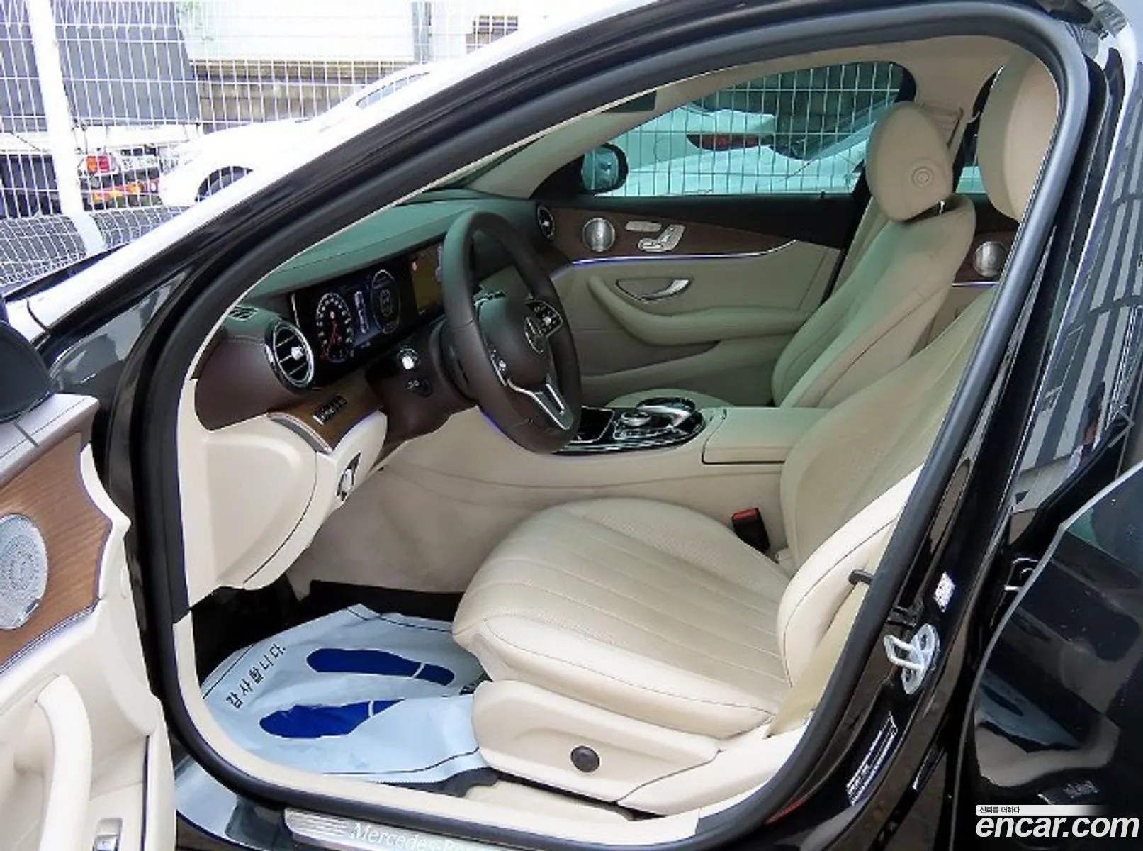 Mercedes-Benz E-Class W213 2020 — 12