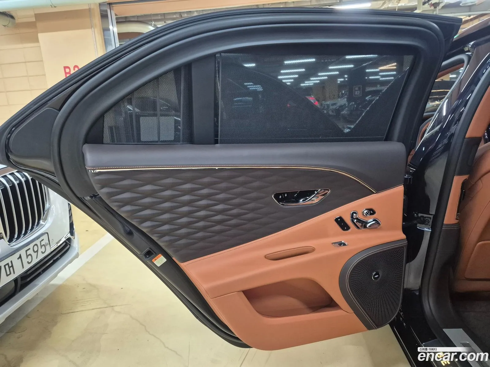 Bentley Flying Spur 2023 — 19