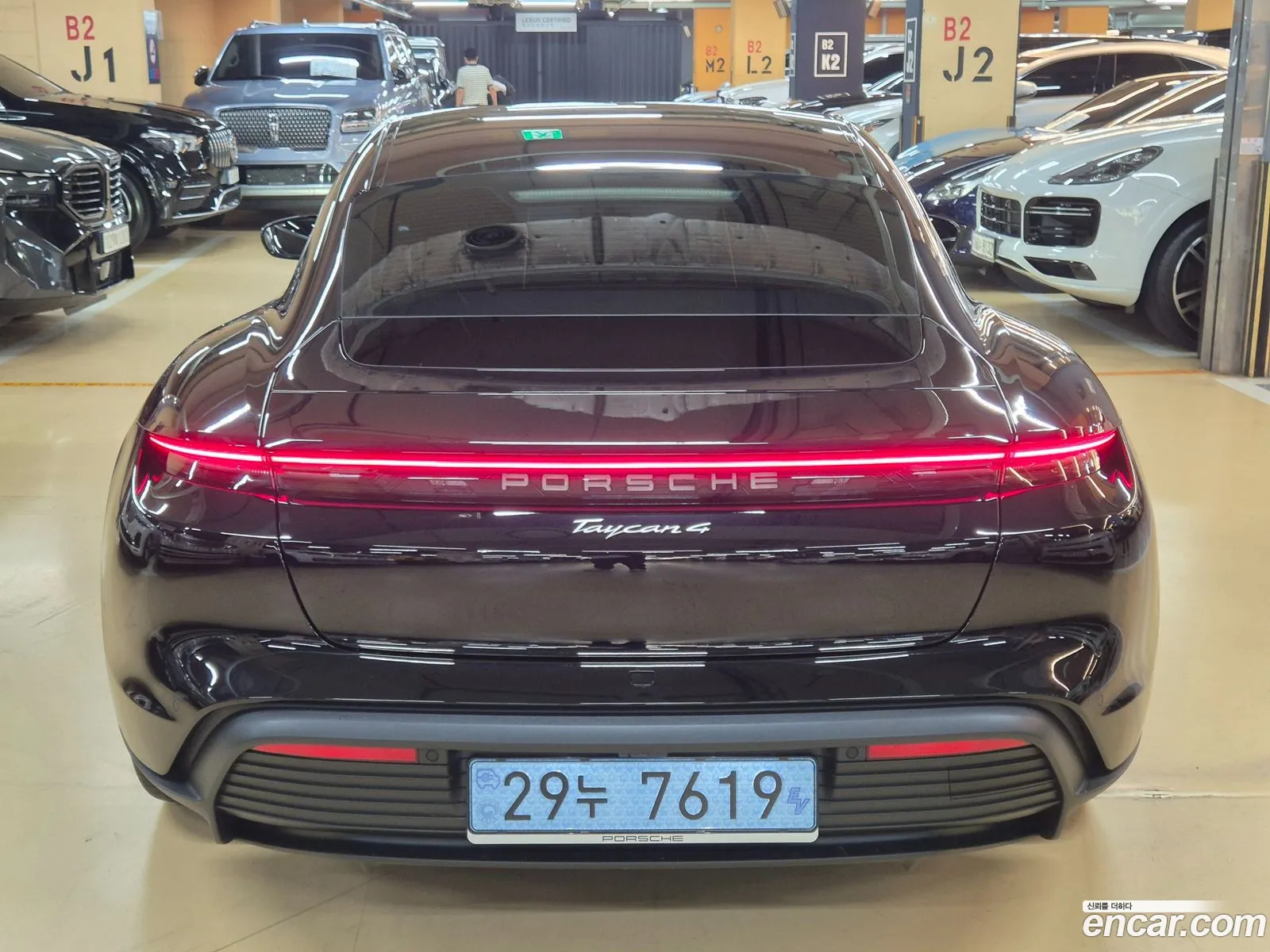 Porsche Taycan 2025 — 11