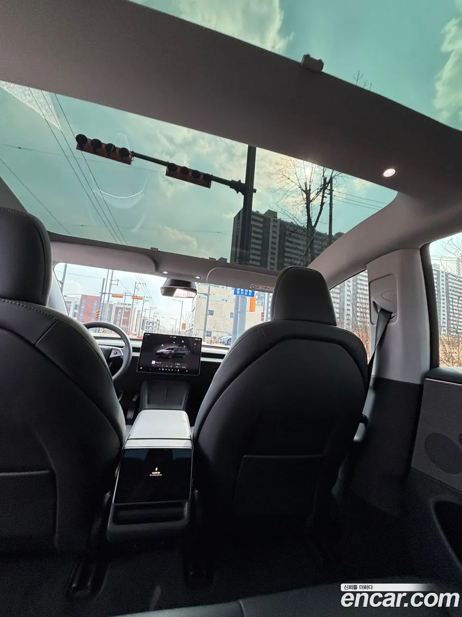 Tesla Model 3 2025 — 5