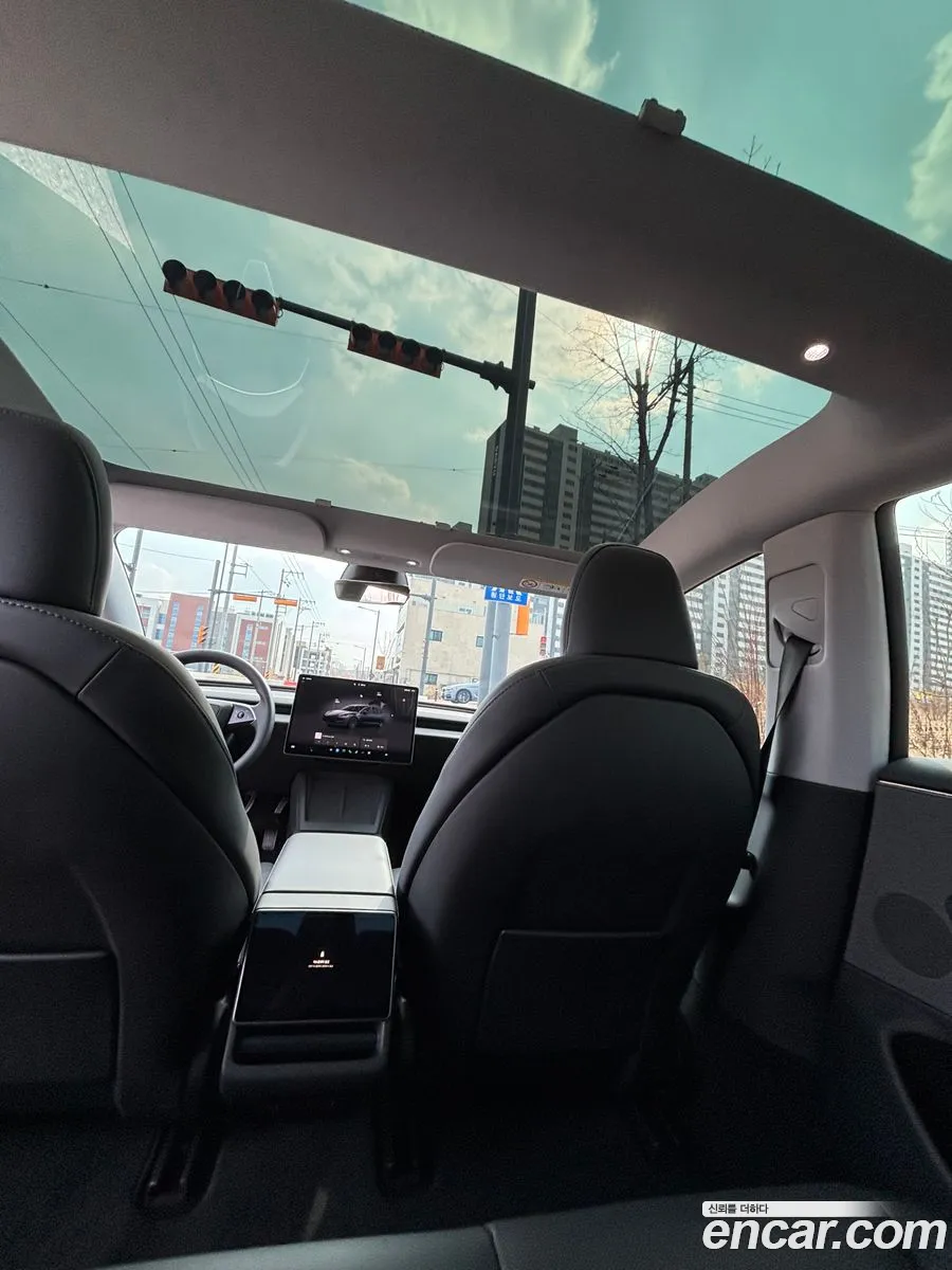 Tesla Model 3 2025 — 6