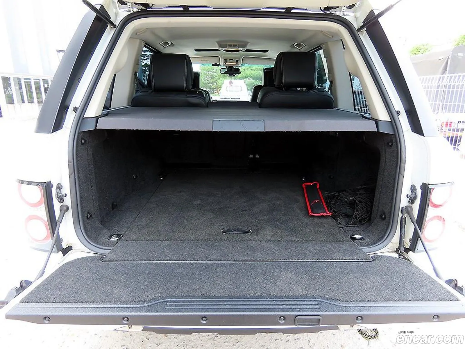 Land Rover Range Rover 2011 — 17