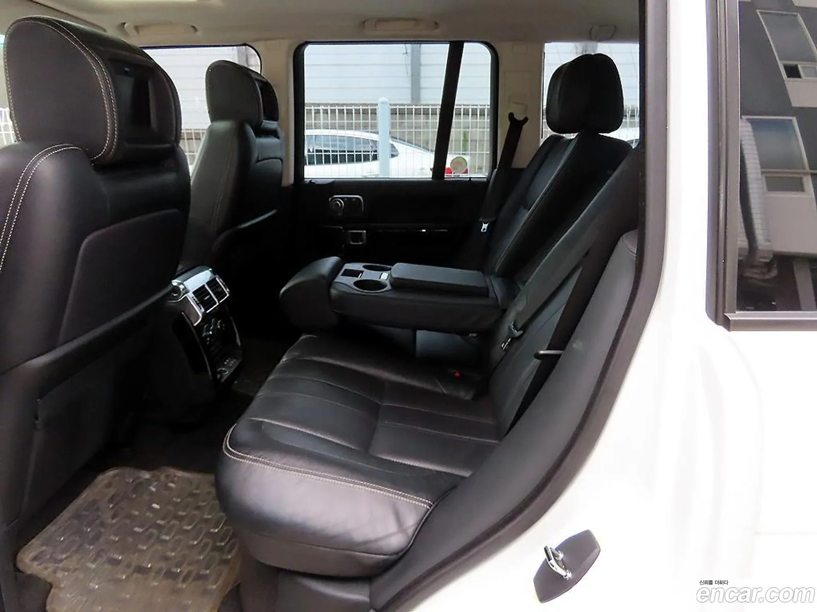 Land Rover Range Rover 2011 — 18
