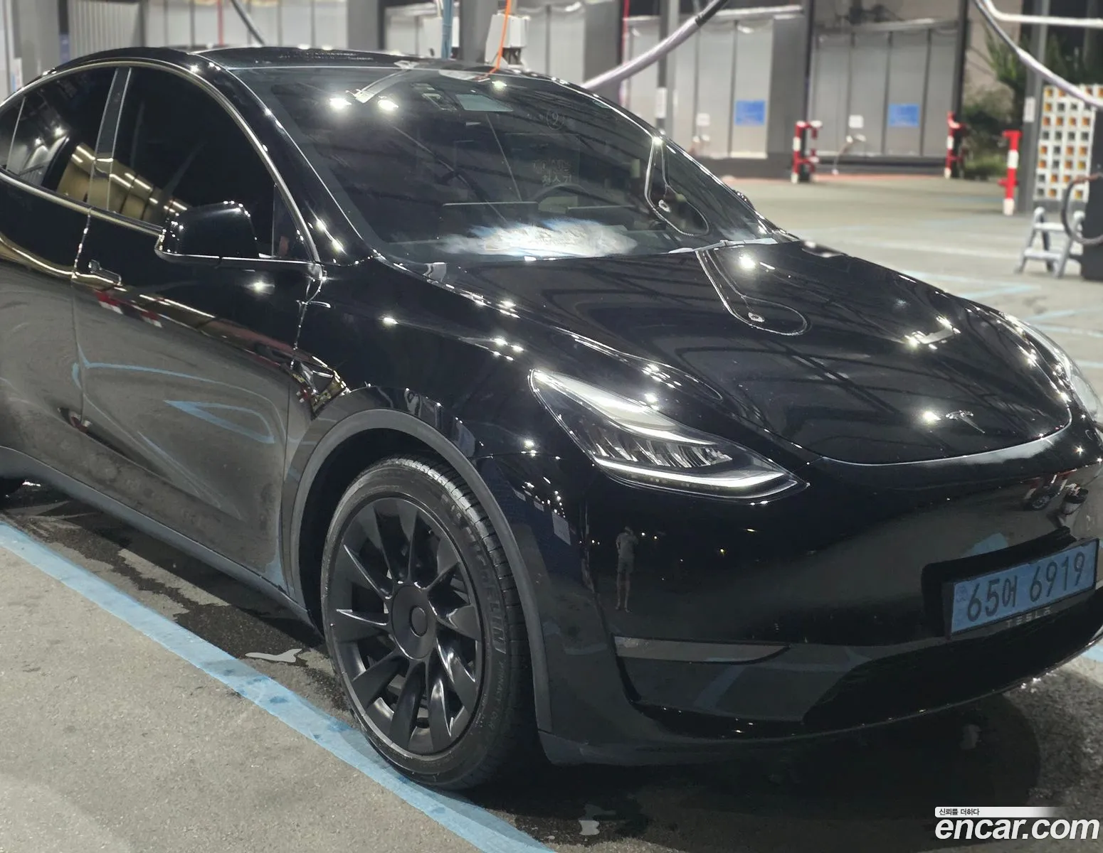 Tesla Model Y 2021 — 12