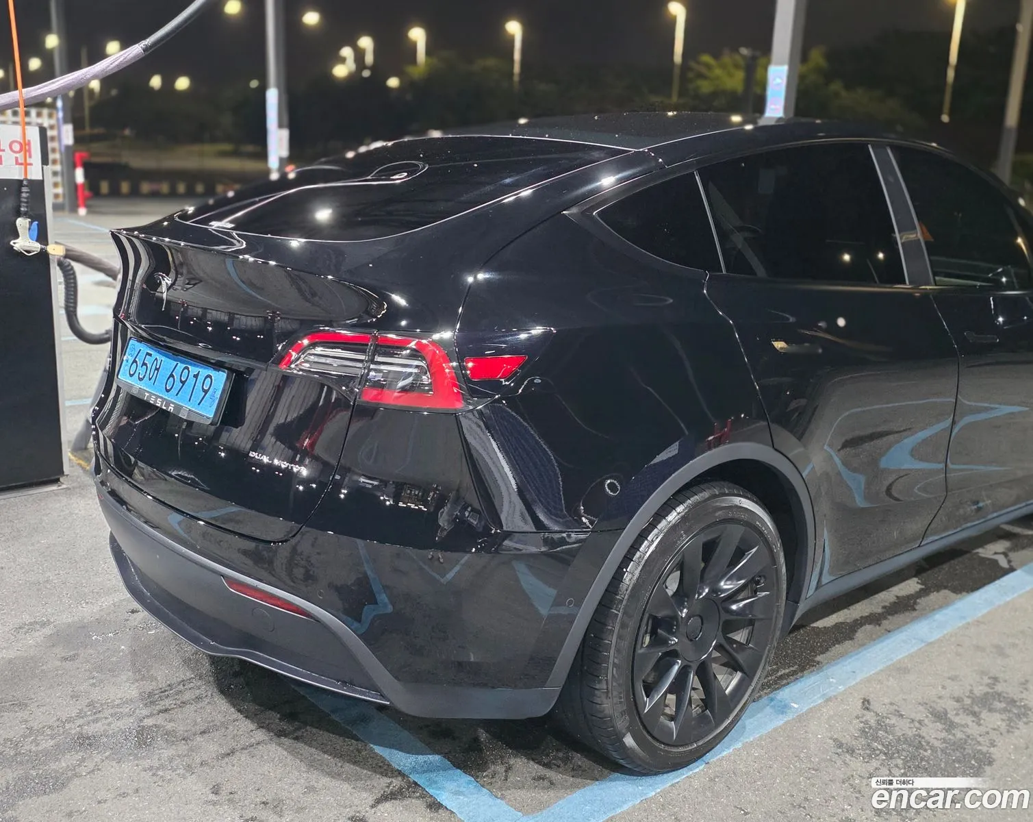 Tesla Model Y 2021 — 10