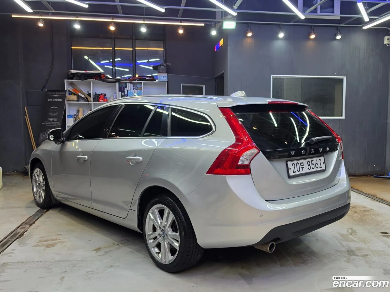 Volvo V60 2012 — 12