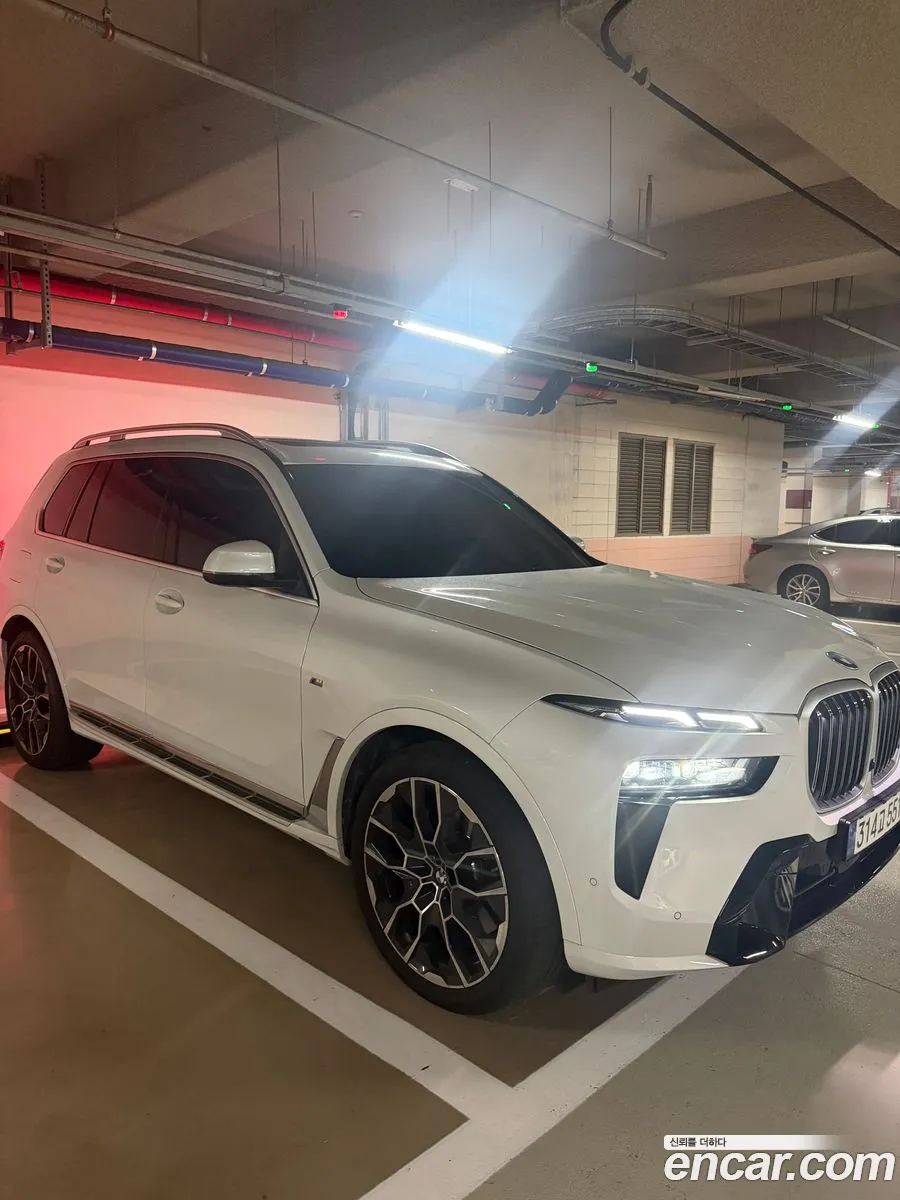 BMW X7 2024 — 7
