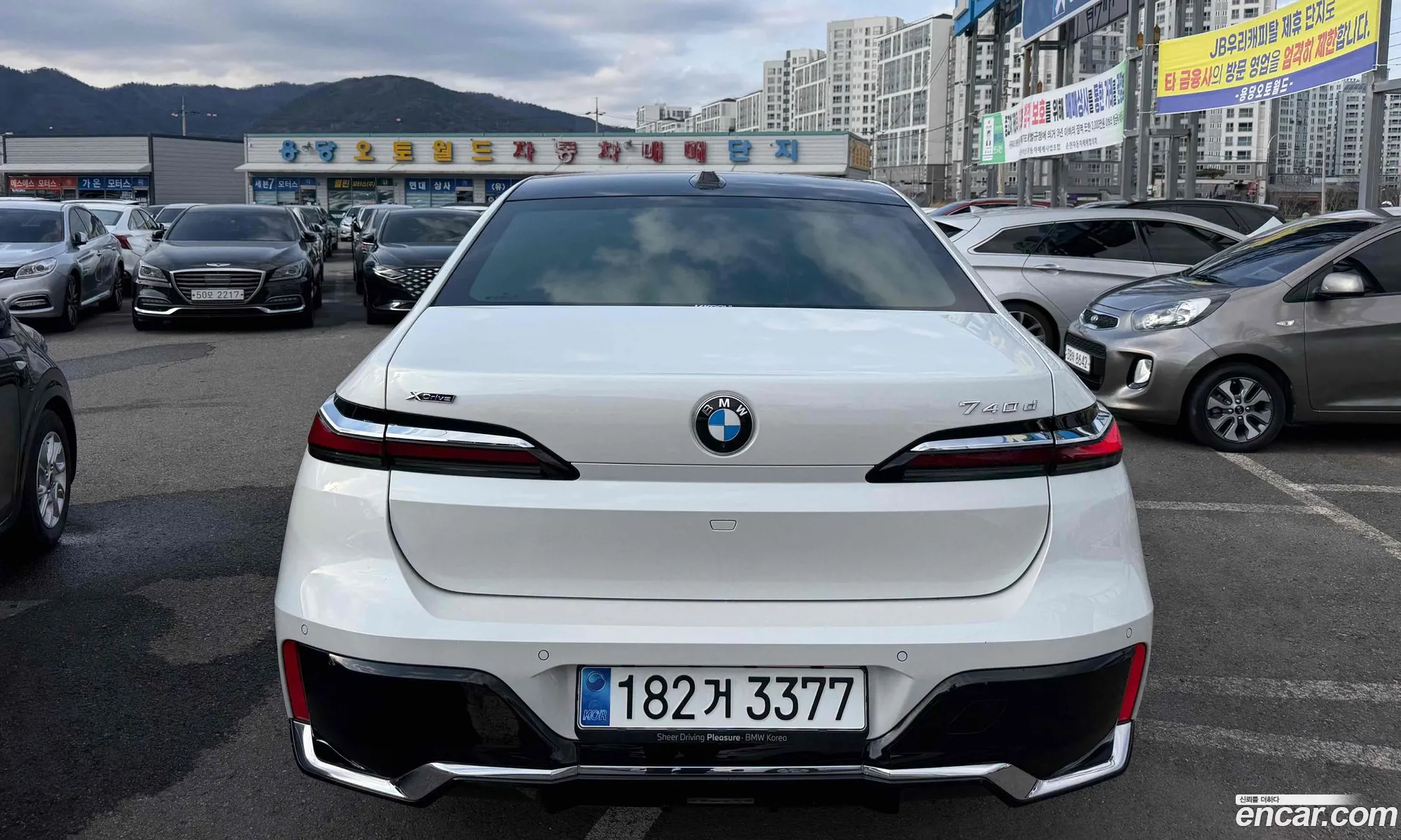 BMW 7 Series 2024 — 7