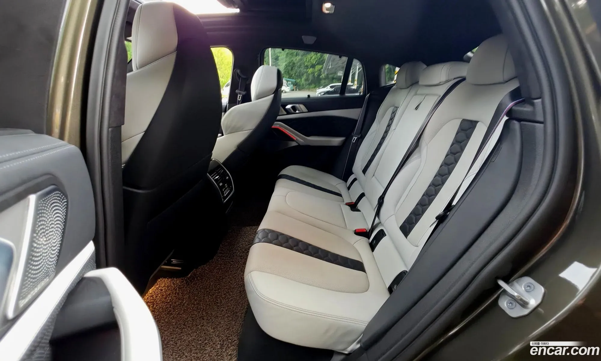 BMW X6 M 2021 — 10