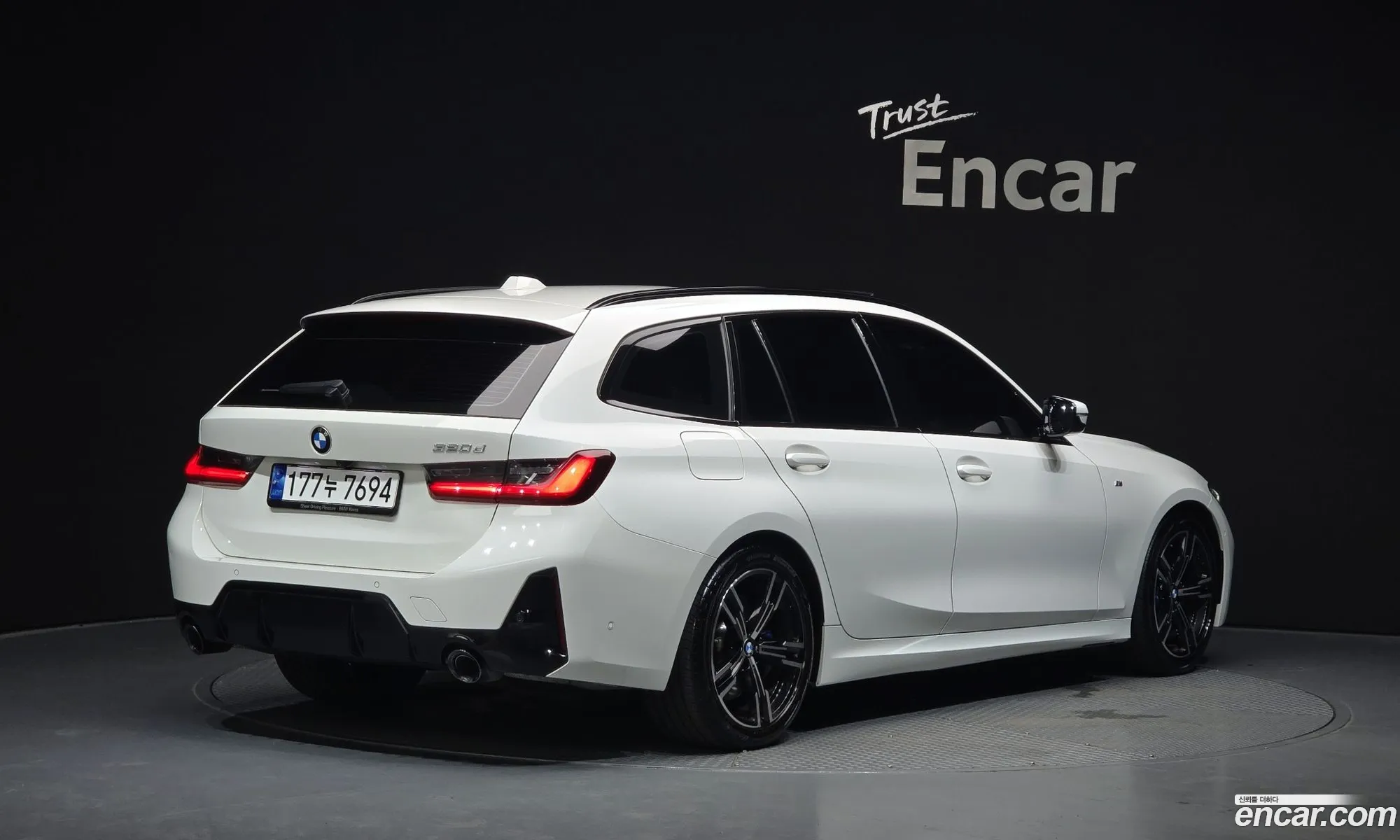 BMW 3 Series 2023 — 3