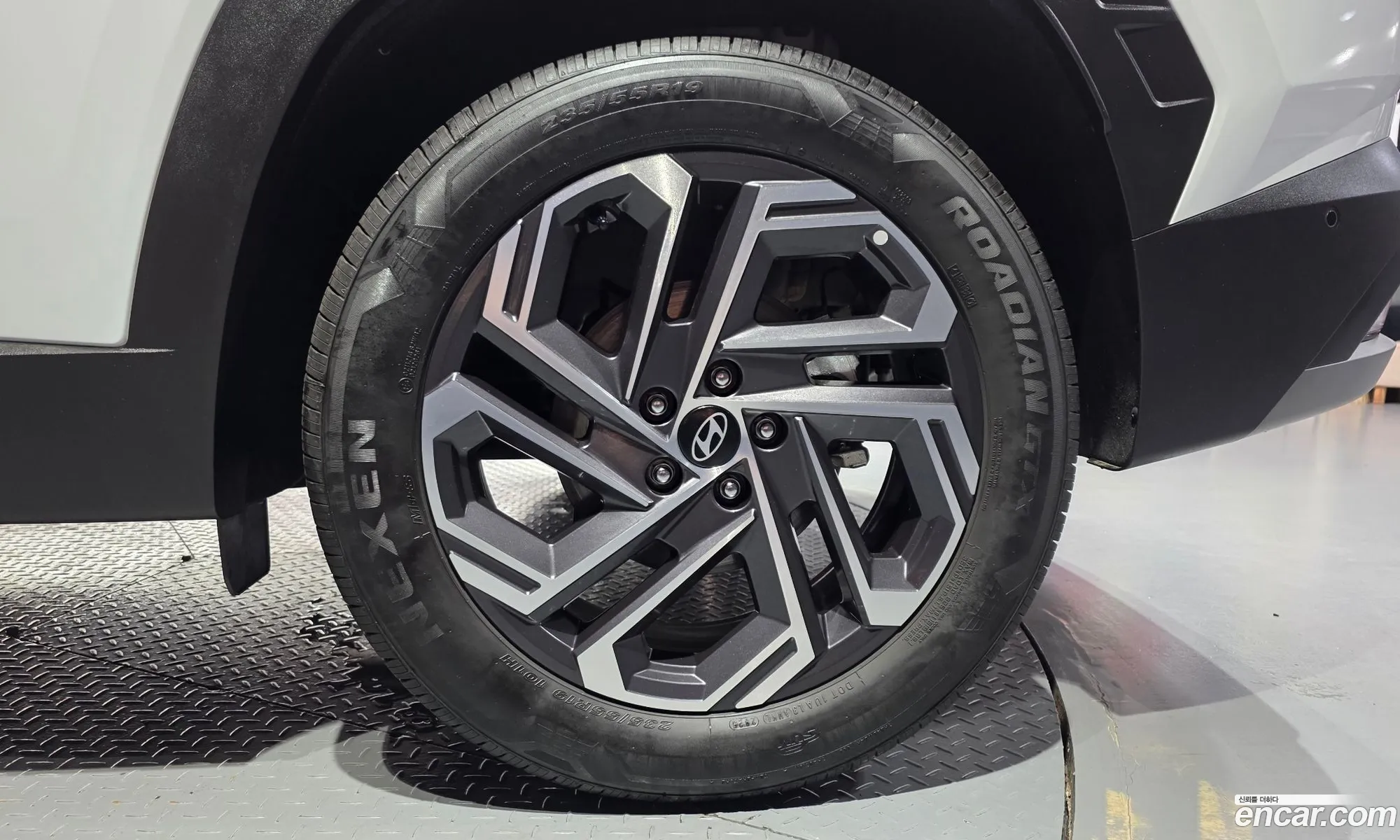 Hyundai Tucson Hybrid 2025 — 23