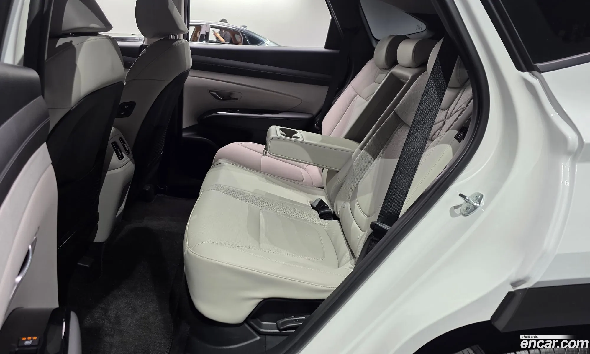 Hyundai Tucson Hybrid 2025 — 8