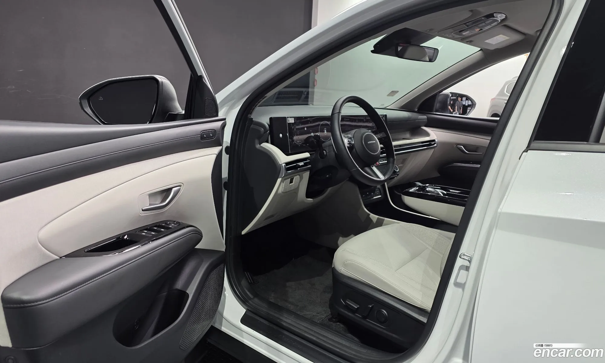 Hyundai Tucson Hybrid 2025 — 3